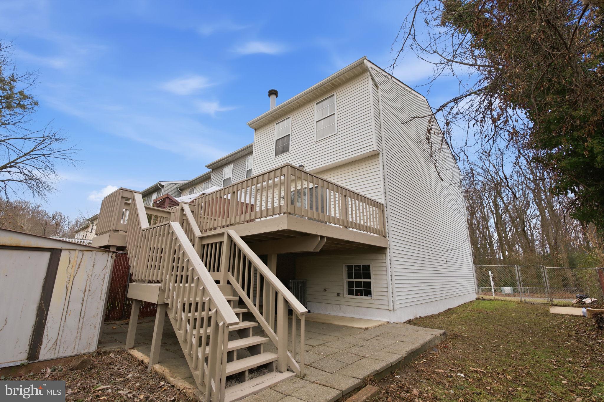 CARROLLWOOD MANOR - Residential