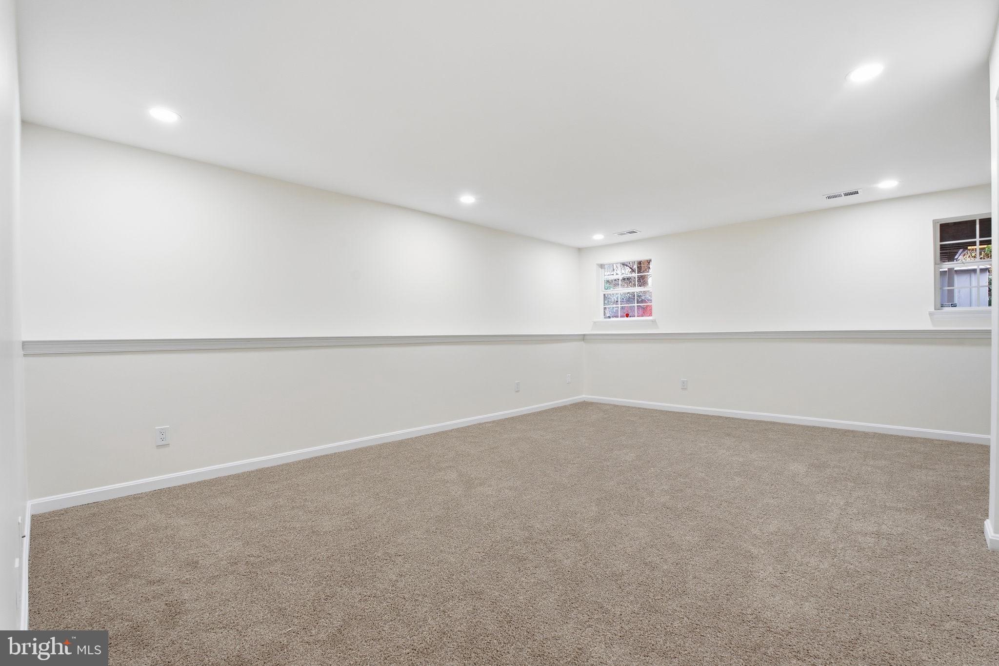 CARROLLWOOD MANOR - Residential