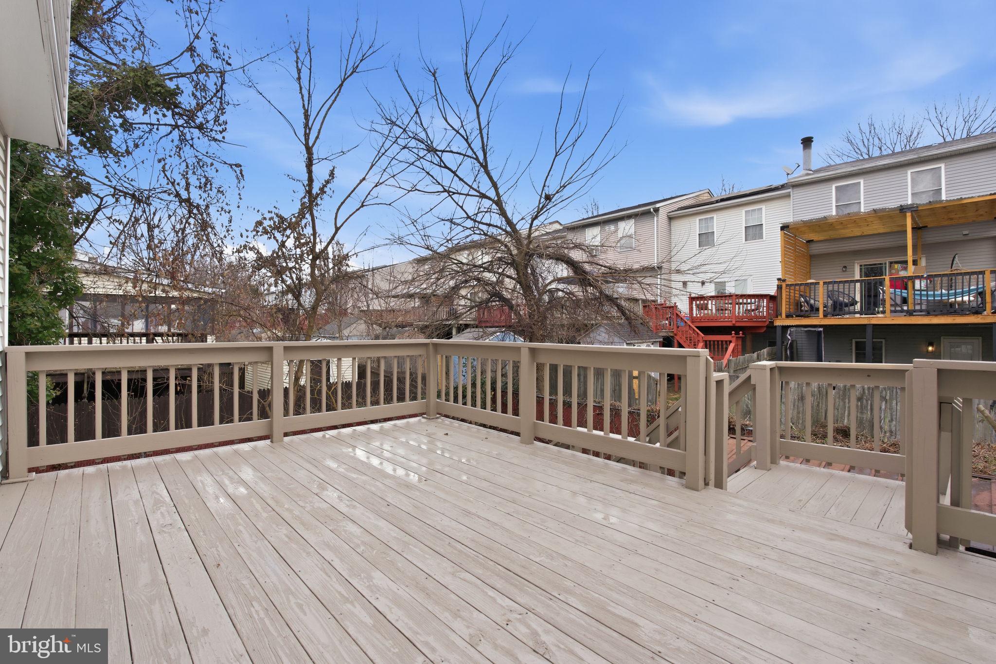 CARROLLWOOD MANOR - Residential