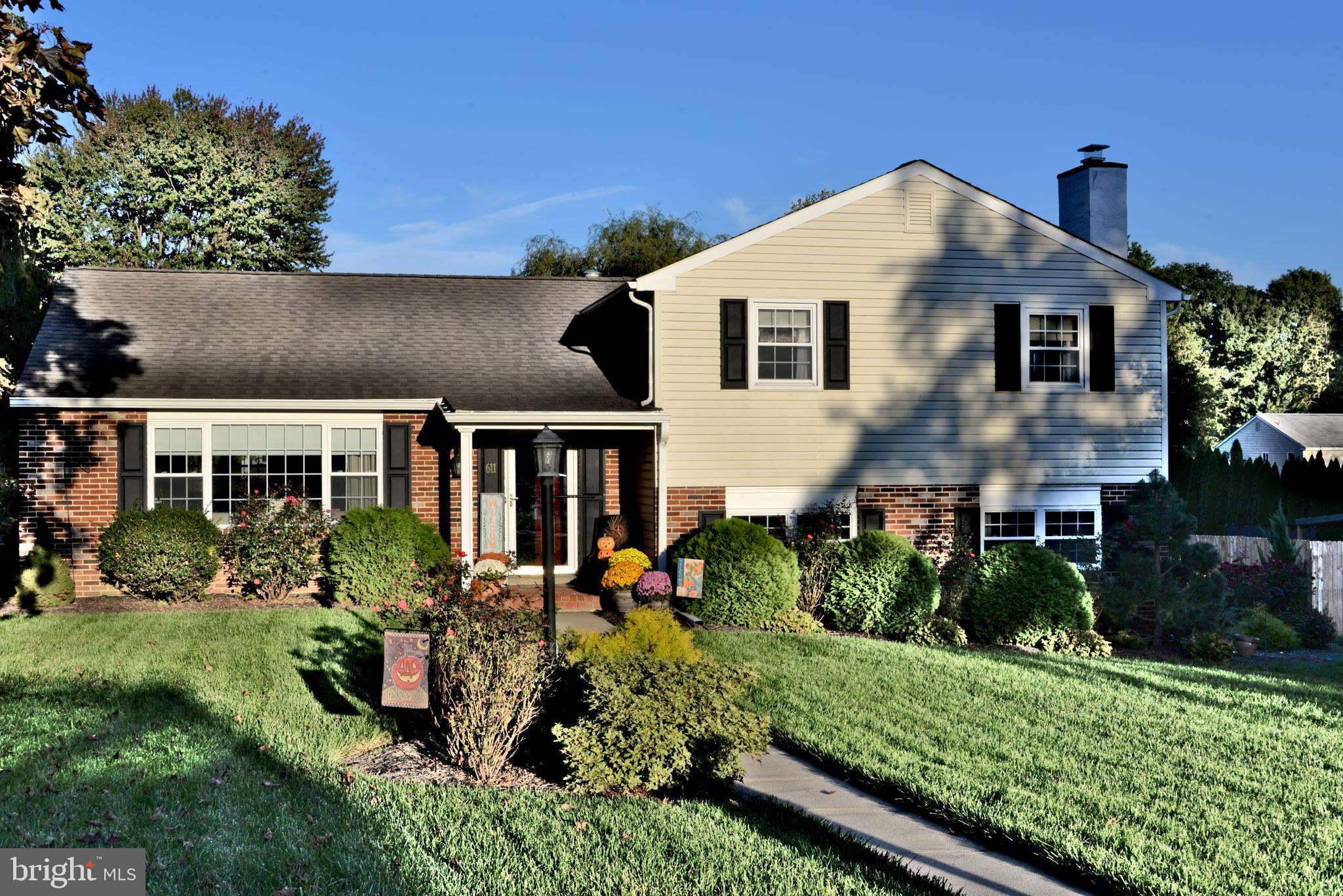 INGLESIDE VILLAGE - Residential