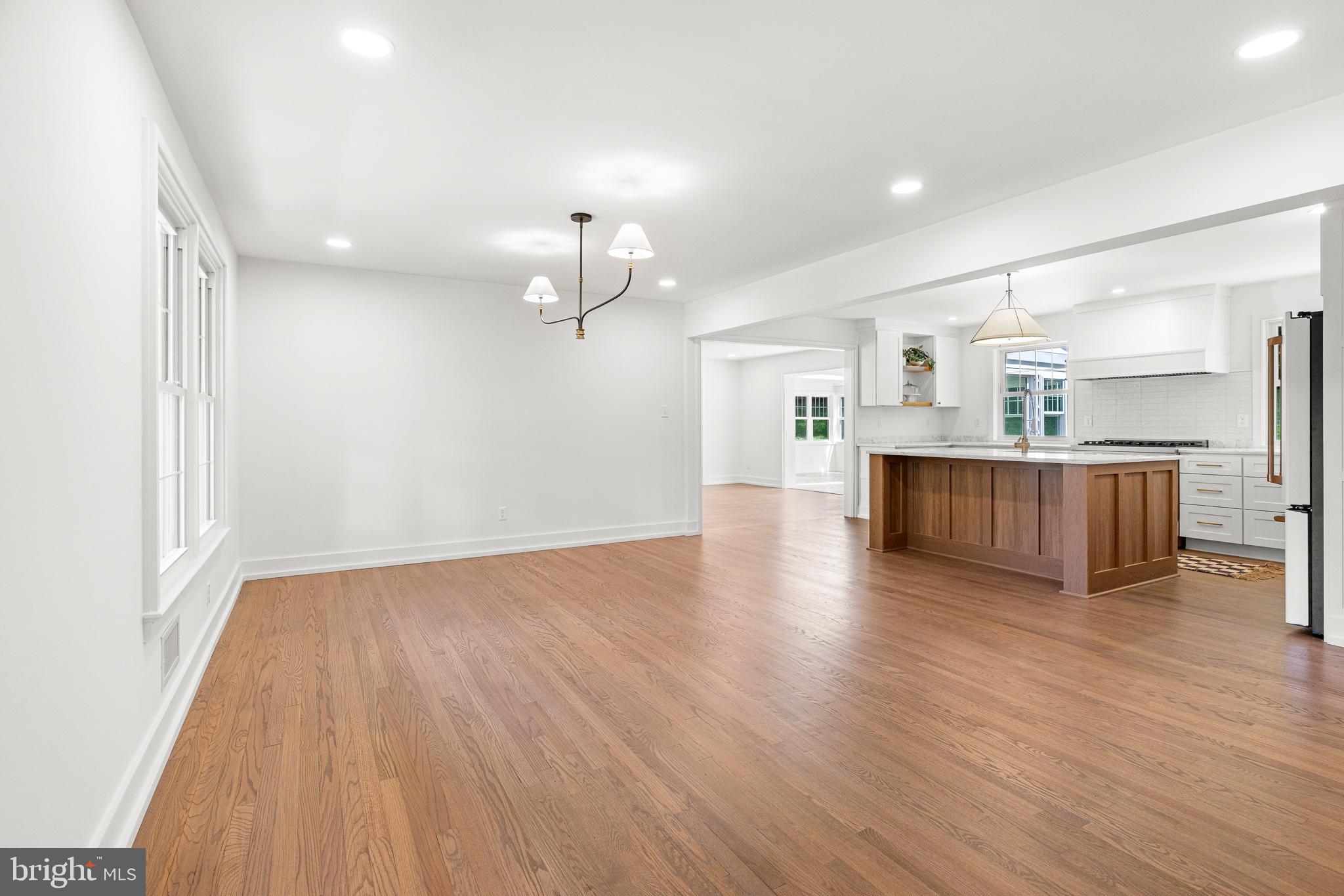3 DENBEIGH COURT