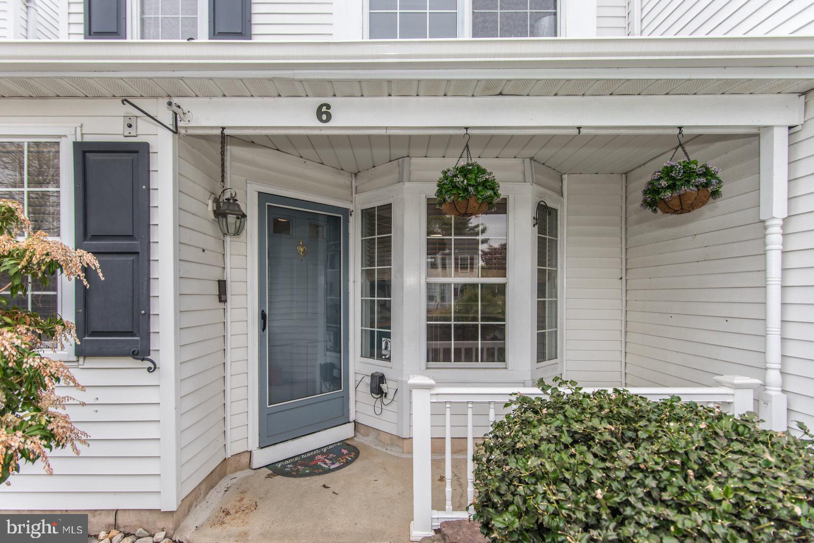 VILLAGE SHIRES - Residential