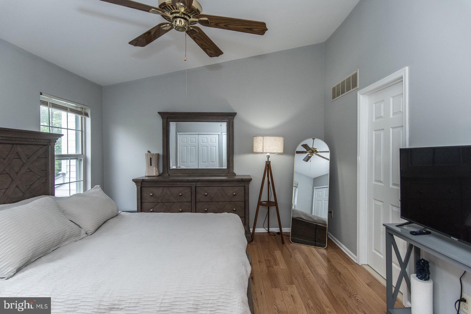 VILLAGE SHIRES - Residential