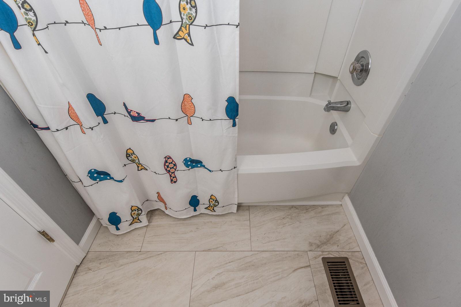 VILLAGE SHIRES - Residential