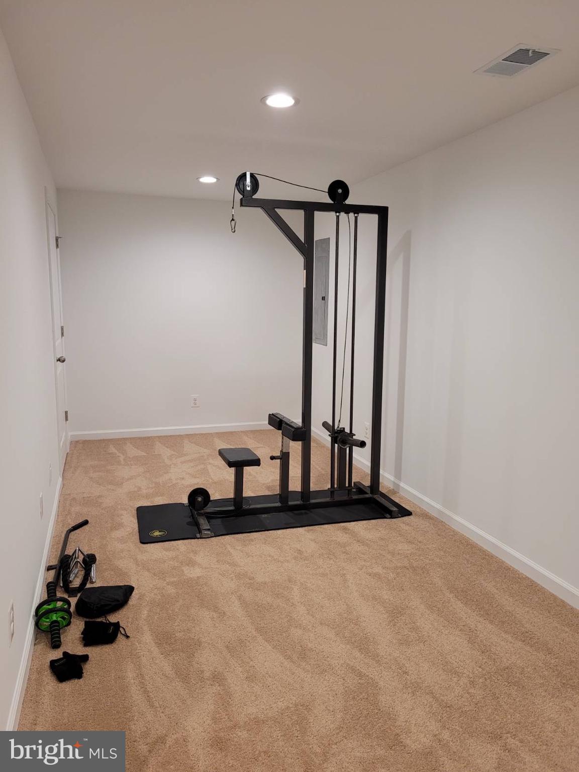 JUNEWOOD ESTATES - Residential Lease