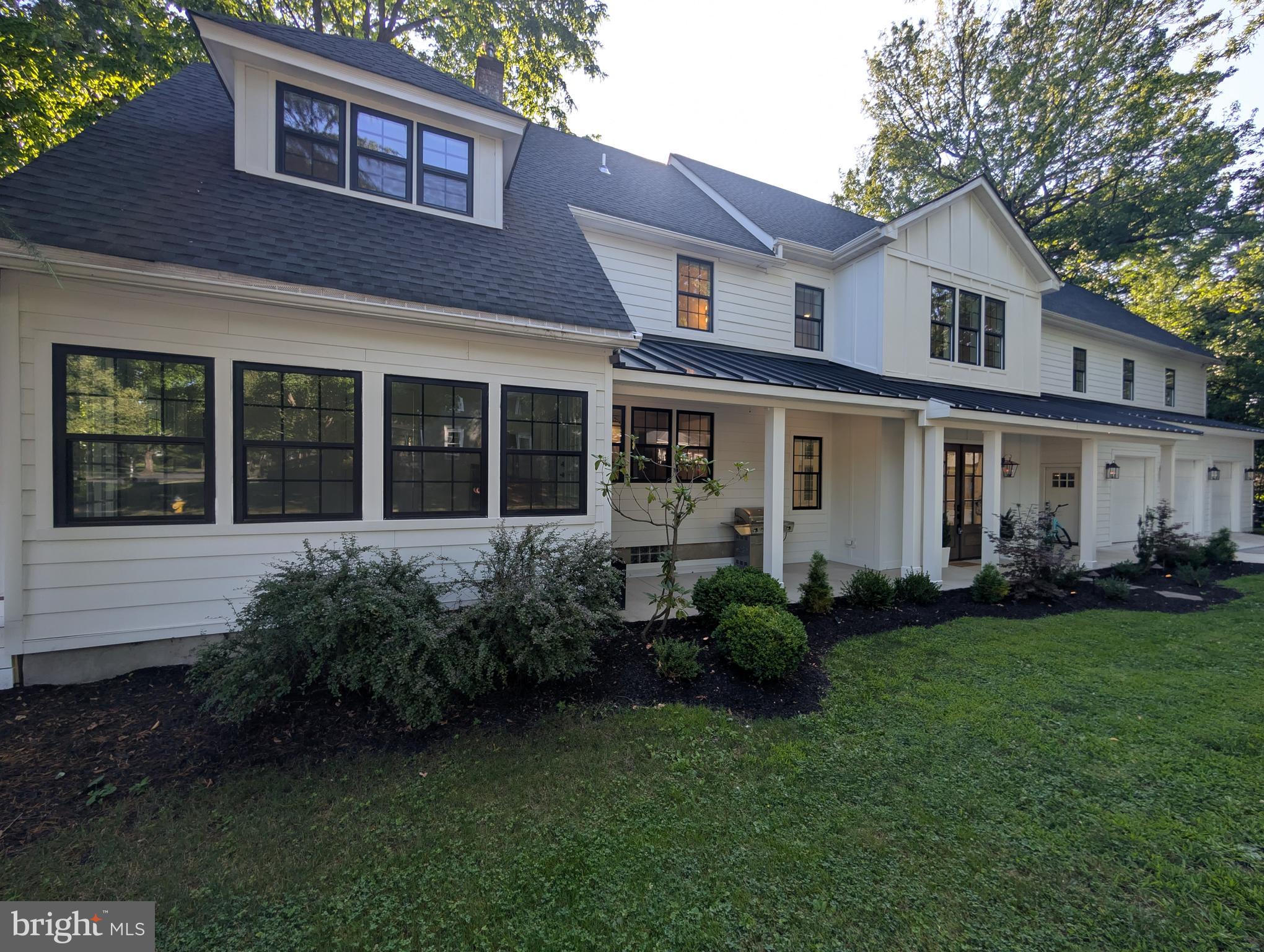 101 W OAK AVENUE
