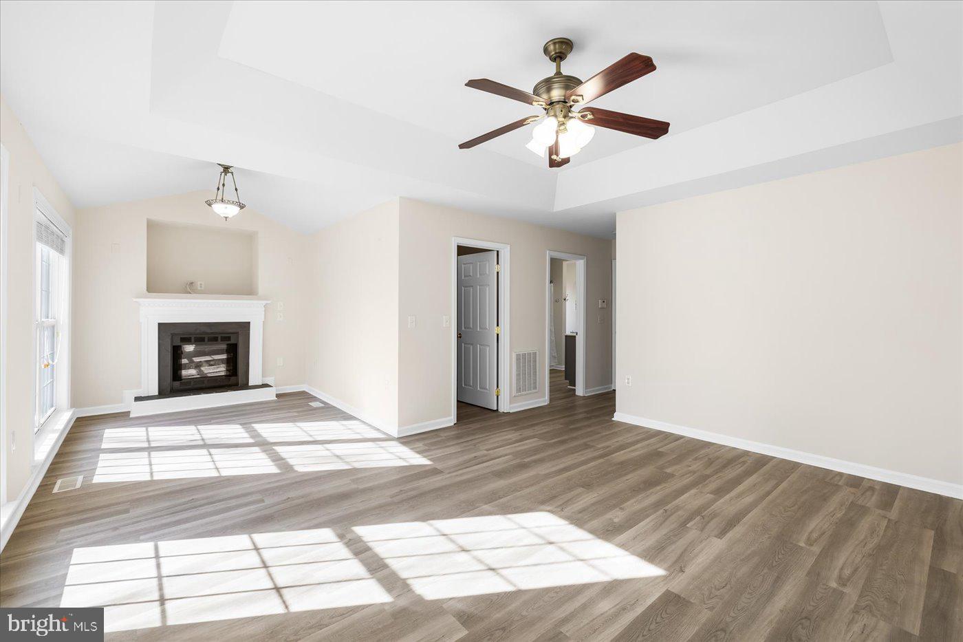 LAKE LAND OR - Residential