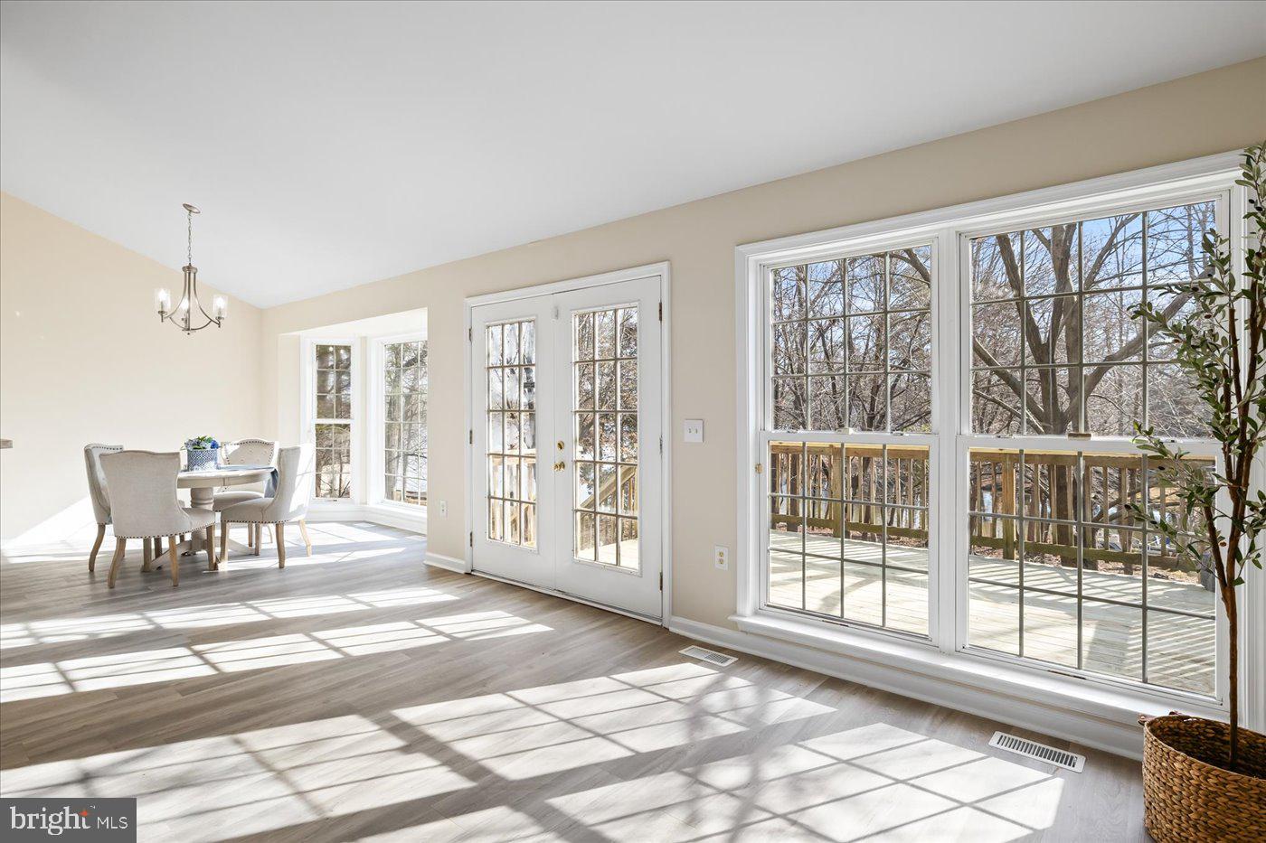 LAKE LAND OR - Residential