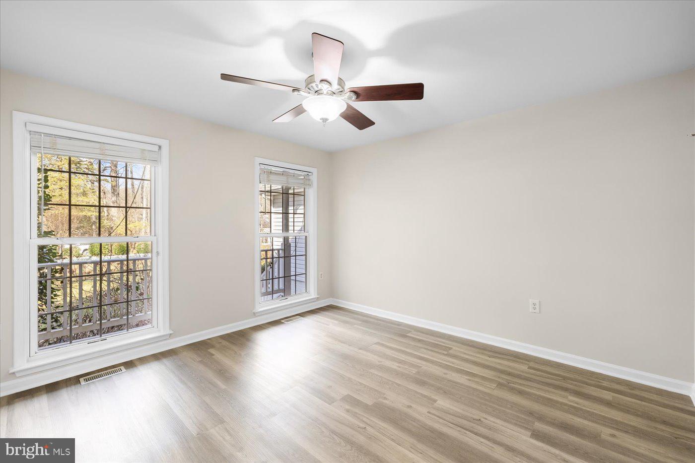 LAKE LAND OR - Residential