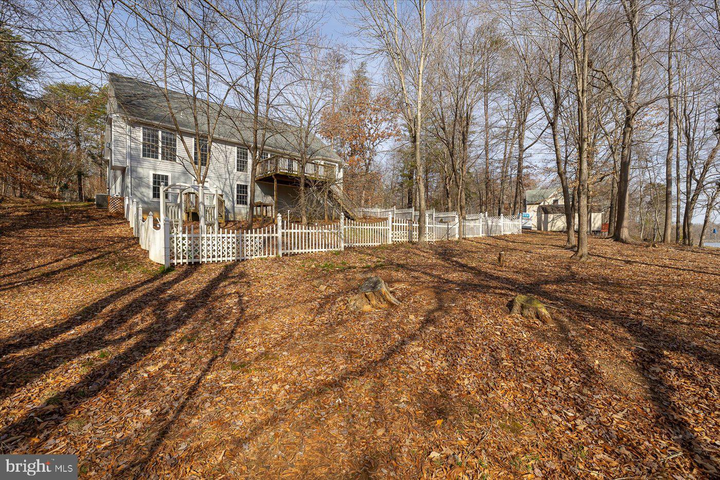 LAKE LAND OR - Residential