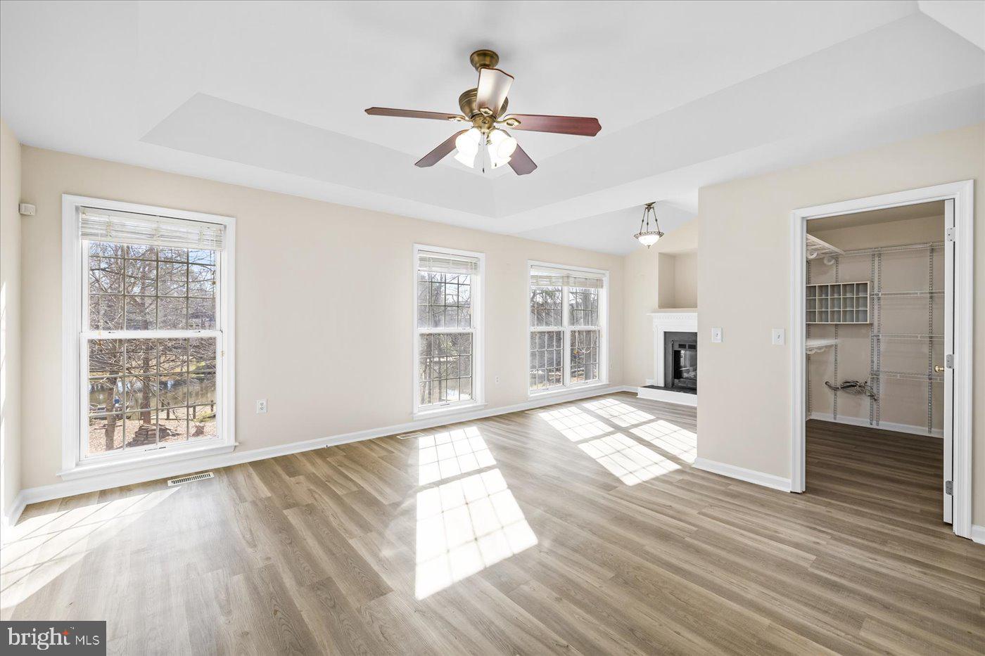 LAKE LAND OR - Residential