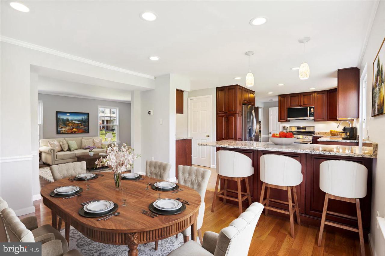 DERWOOD STATION - Residential Lease