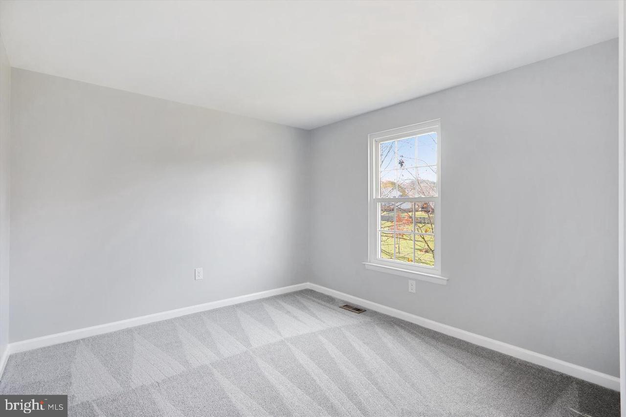 DERWOOD STATION - Residential Lease