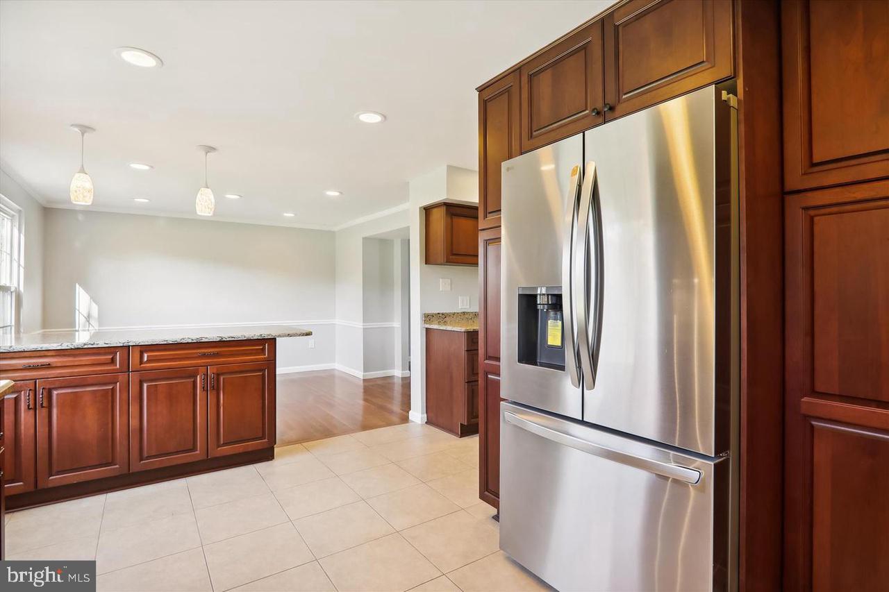 DERWOOD STATION - Residential Lease