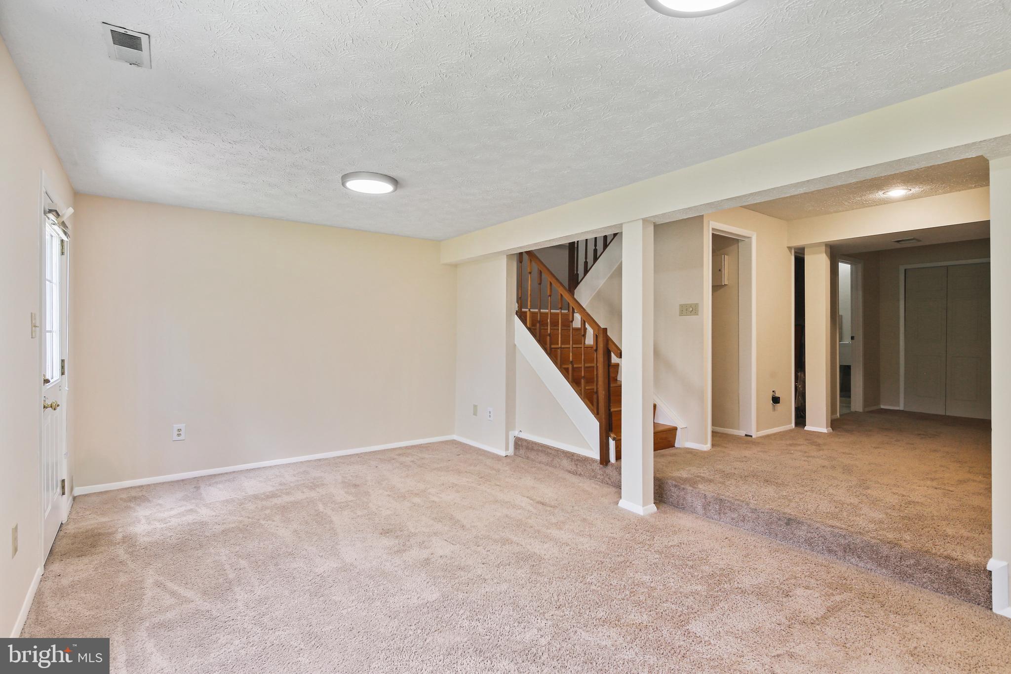 SADDLE CREEK - Residential