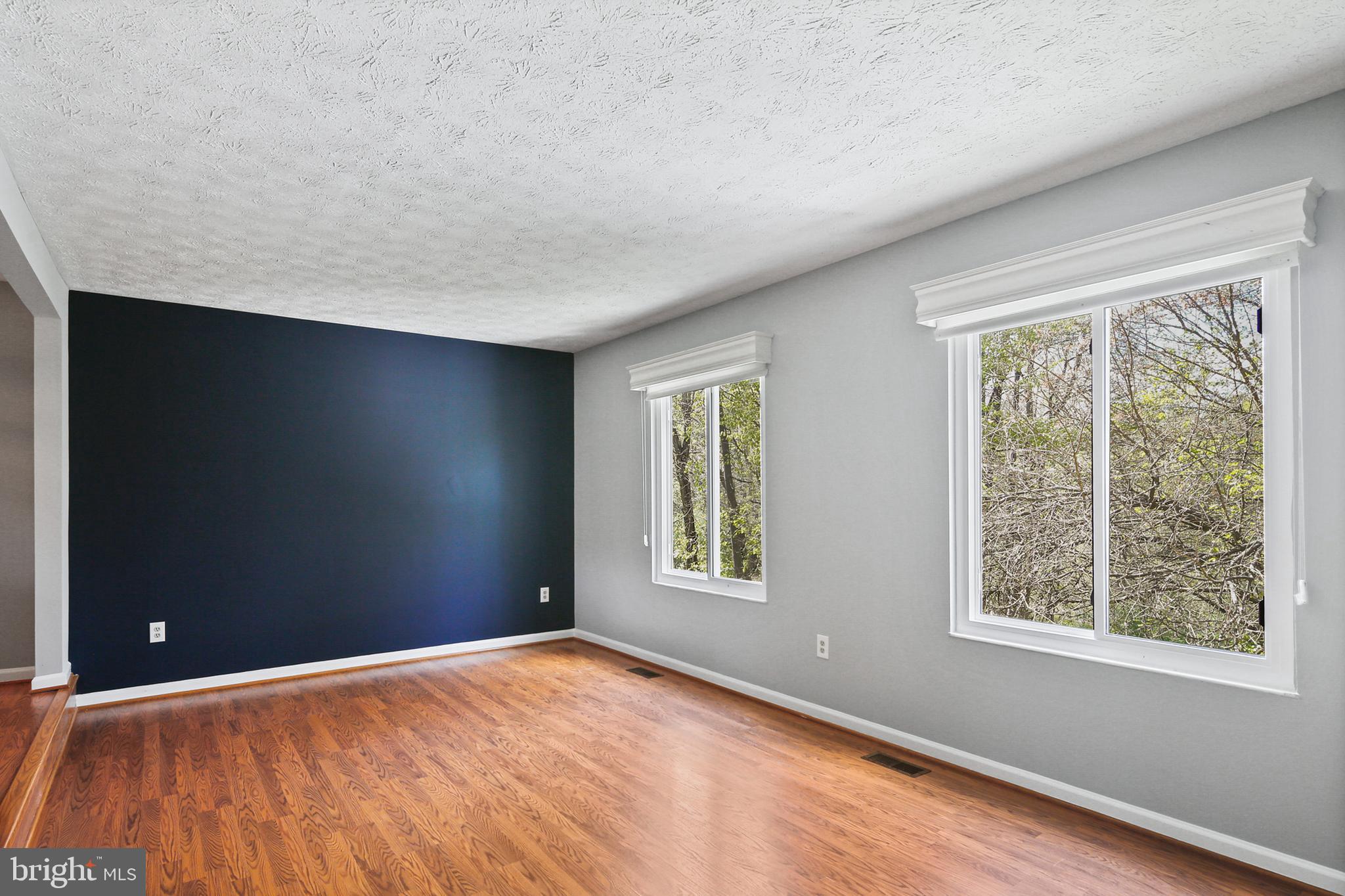 SADDLE CREEK - Residential