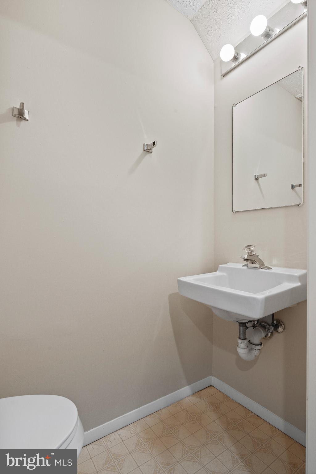 SADDLE CREEK - Residential