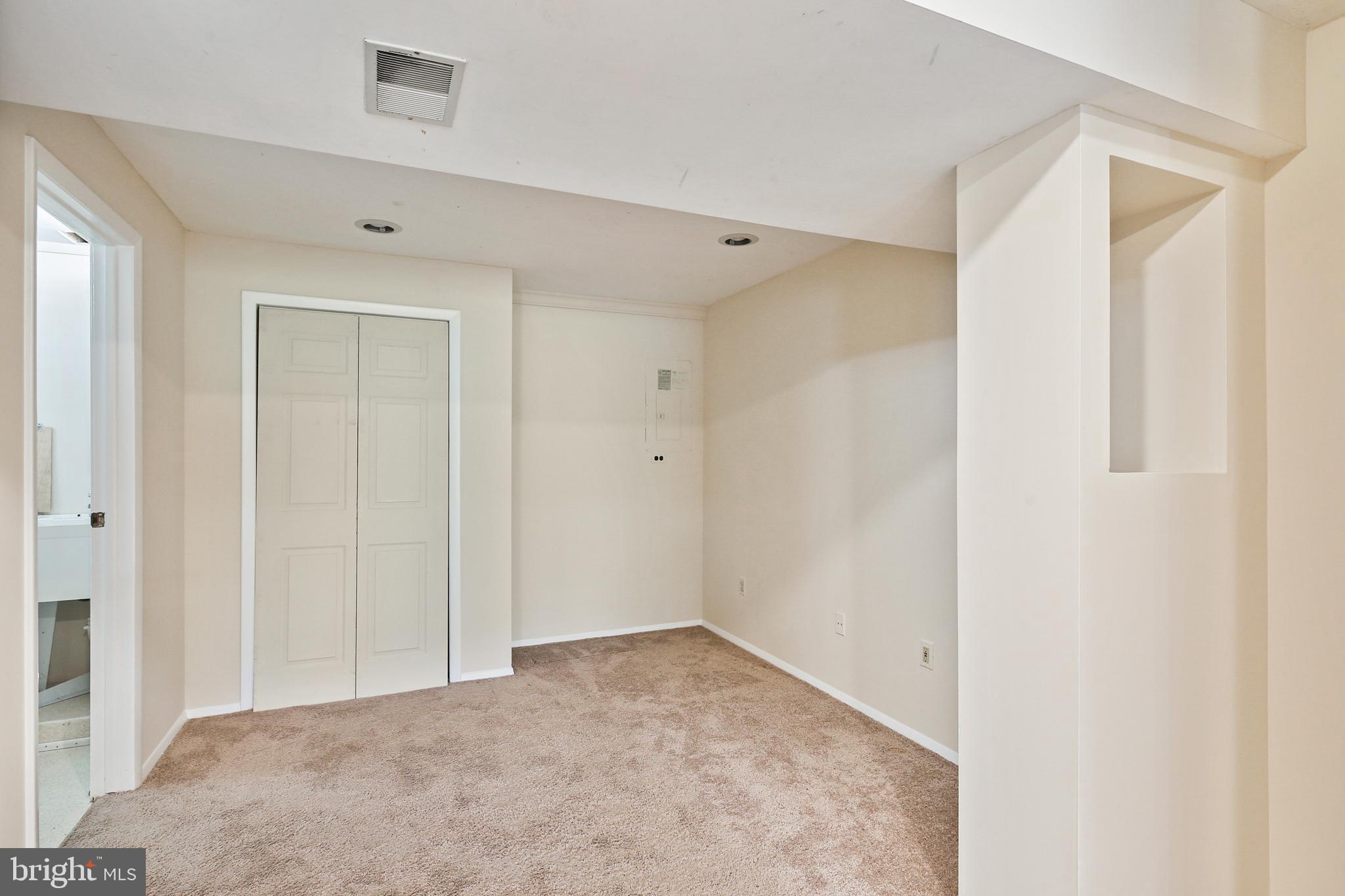 SADDLE CREEK - Residential