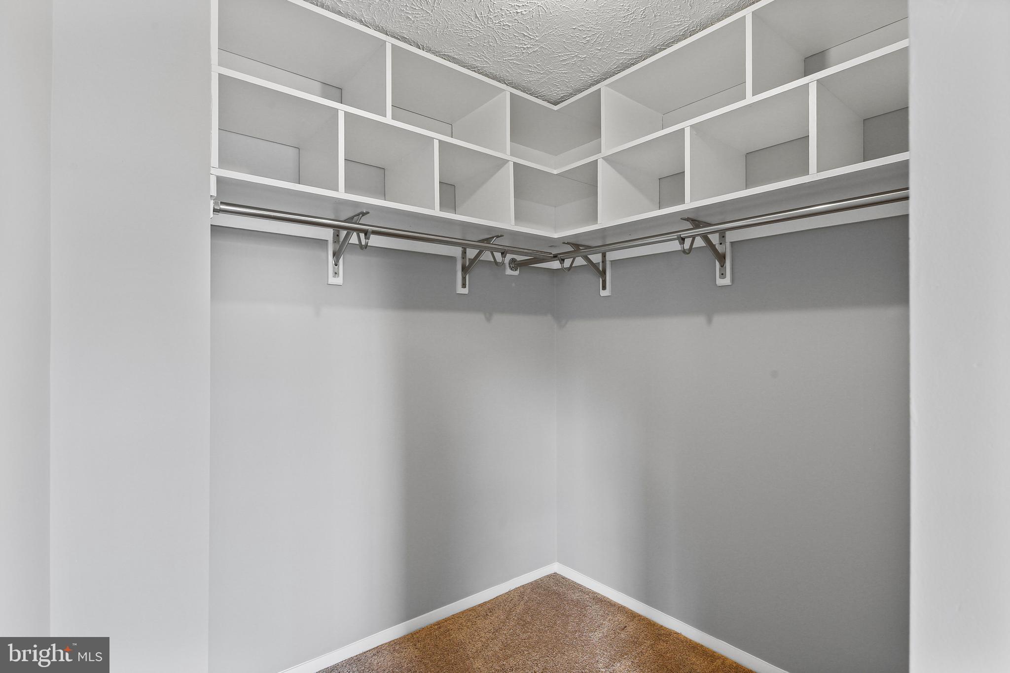 SADDLE CREEK - Residential