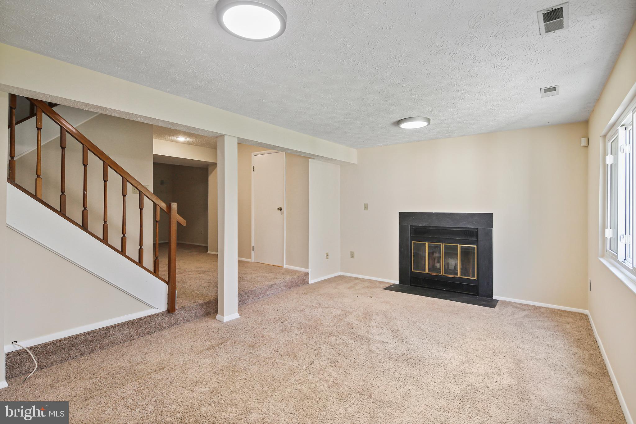 SADDLE CREEK - Residential