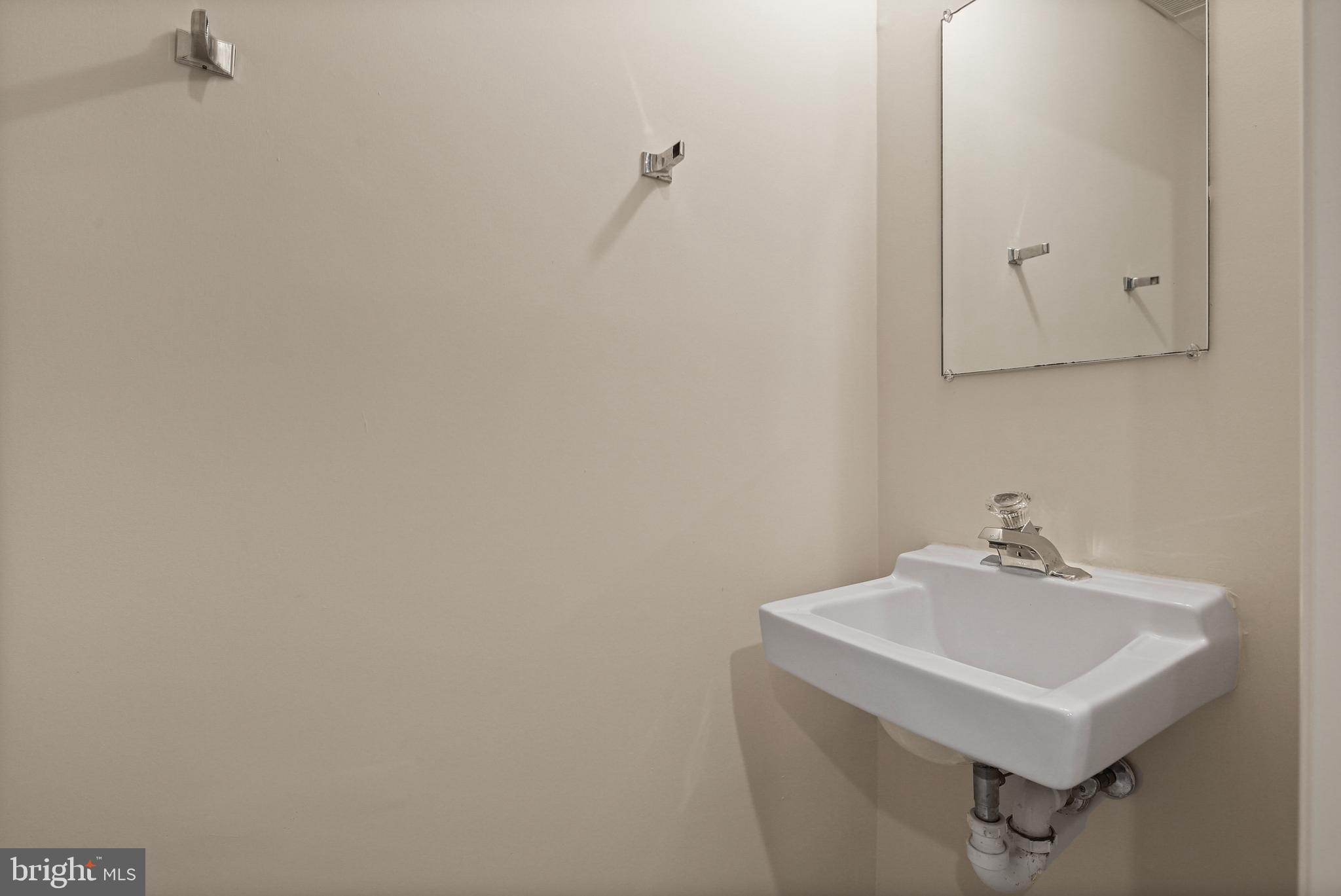 SADDLE CREEK - Residential