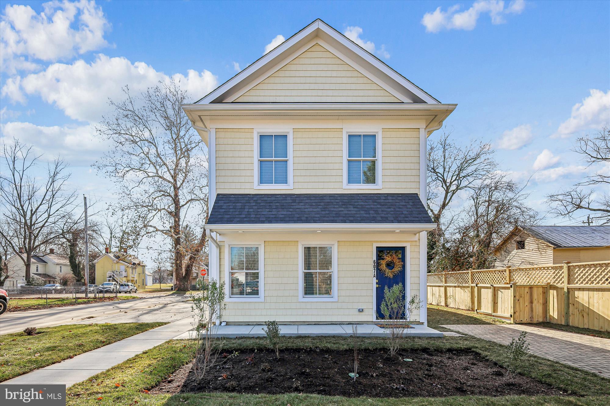 EASTON - Residential Lease