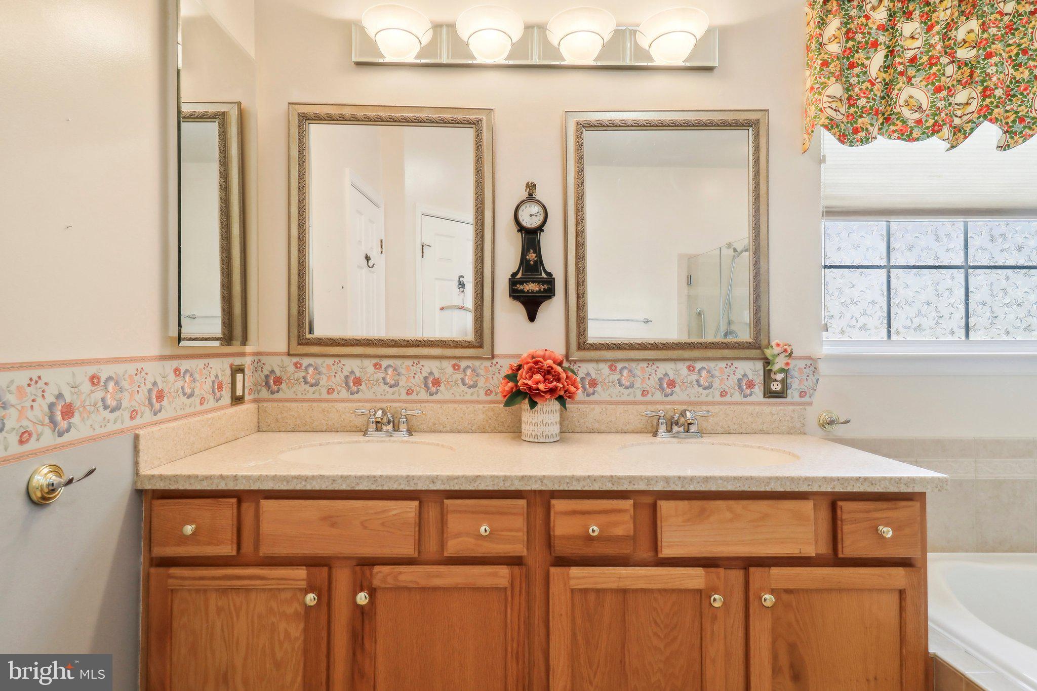 FOUR SEASONS IN HISTORIC VIRGINIA - Residential