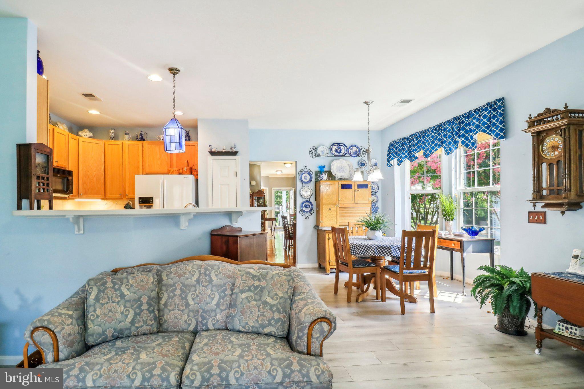 FOUR SEASONS IN HISTORIC VIRGINIA - Residential