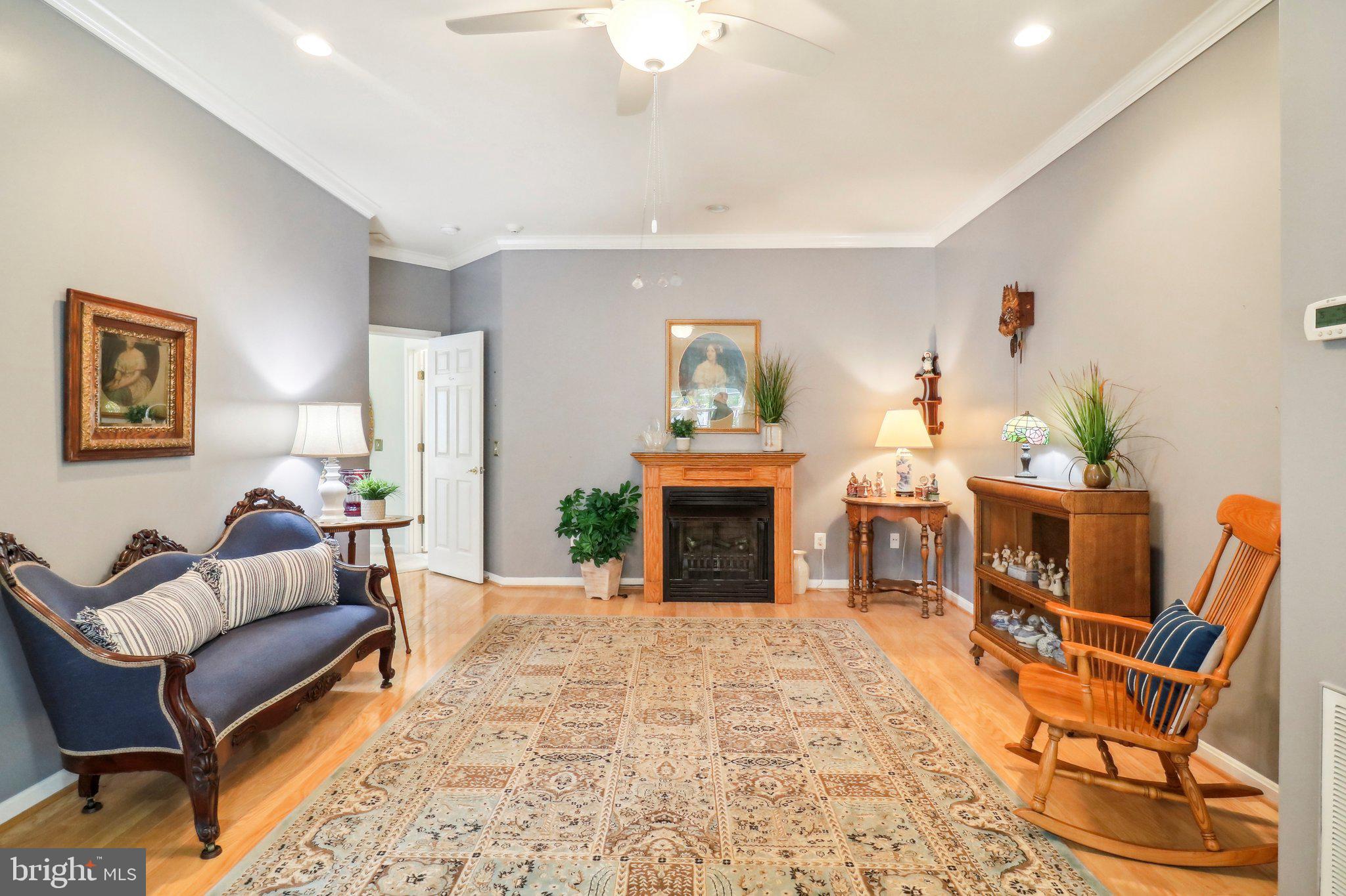 FOUR SEASONS IN HISTORIC VIRGINIA - Residential