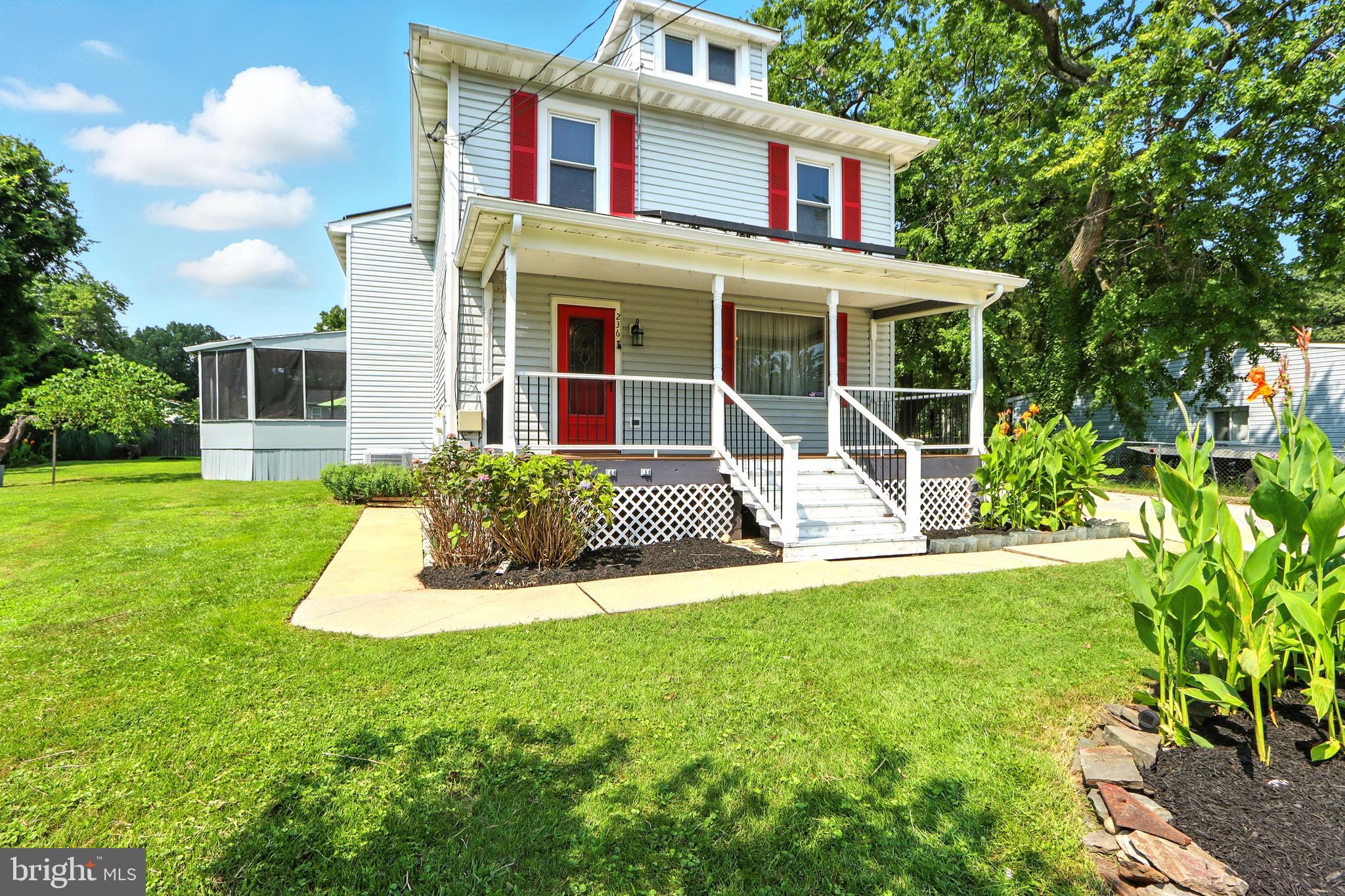 236 POPLAR AVENUE