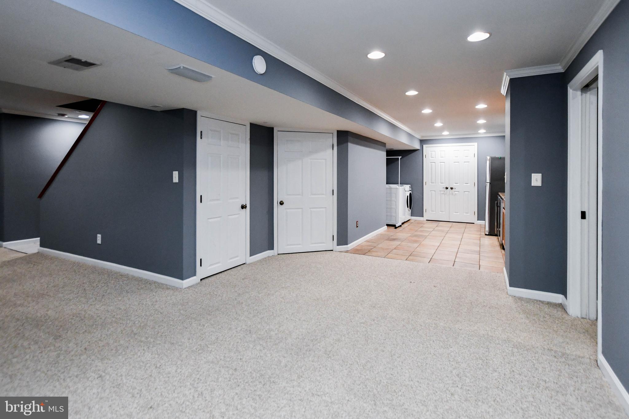 FOX CHASE - Residential