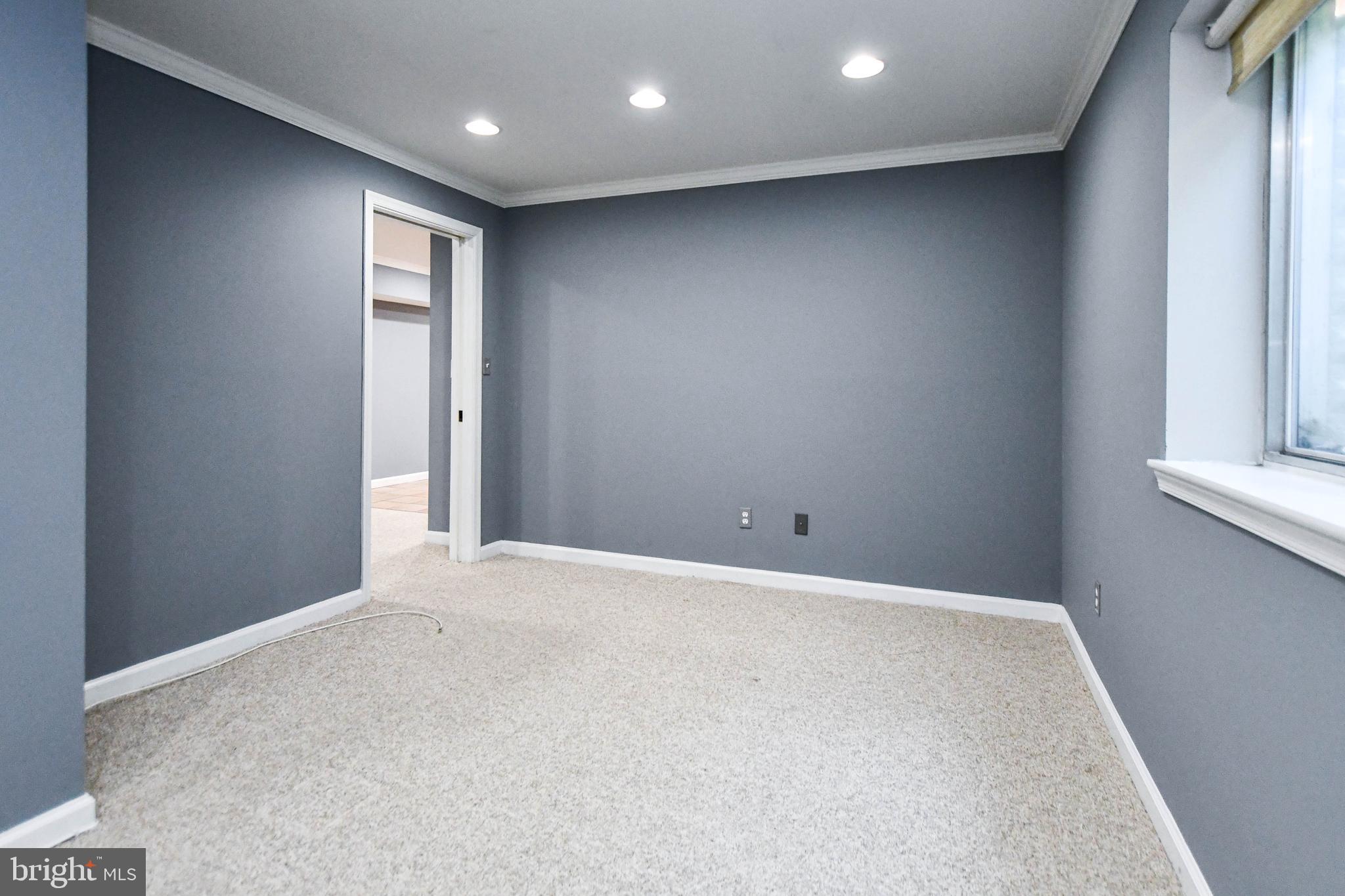 FOX CHASE - Residential