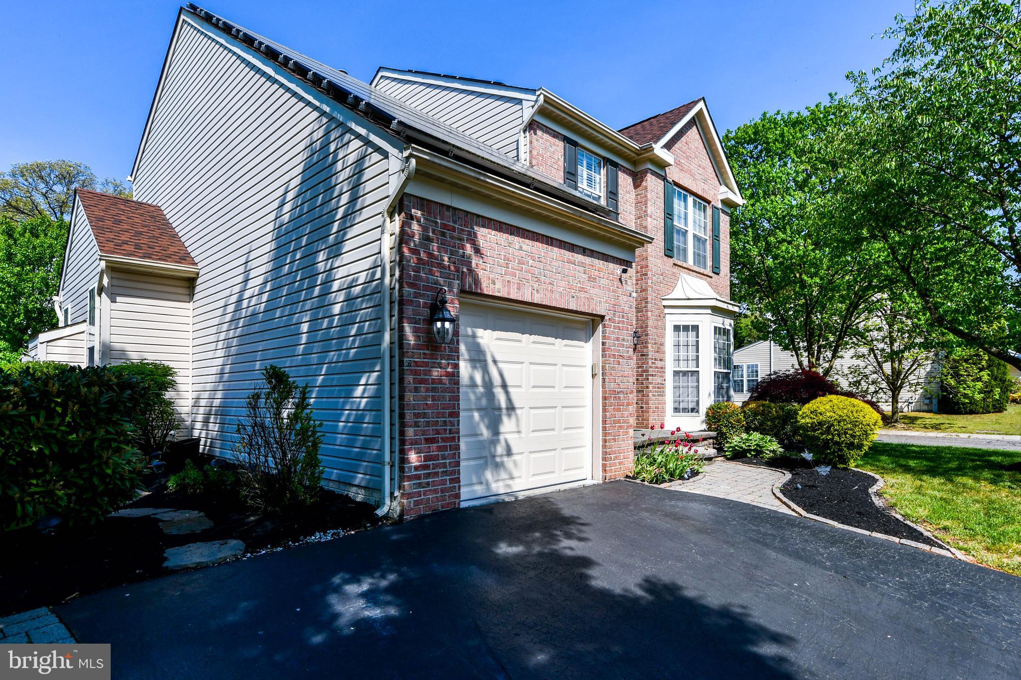 FOX CHASE - Residential