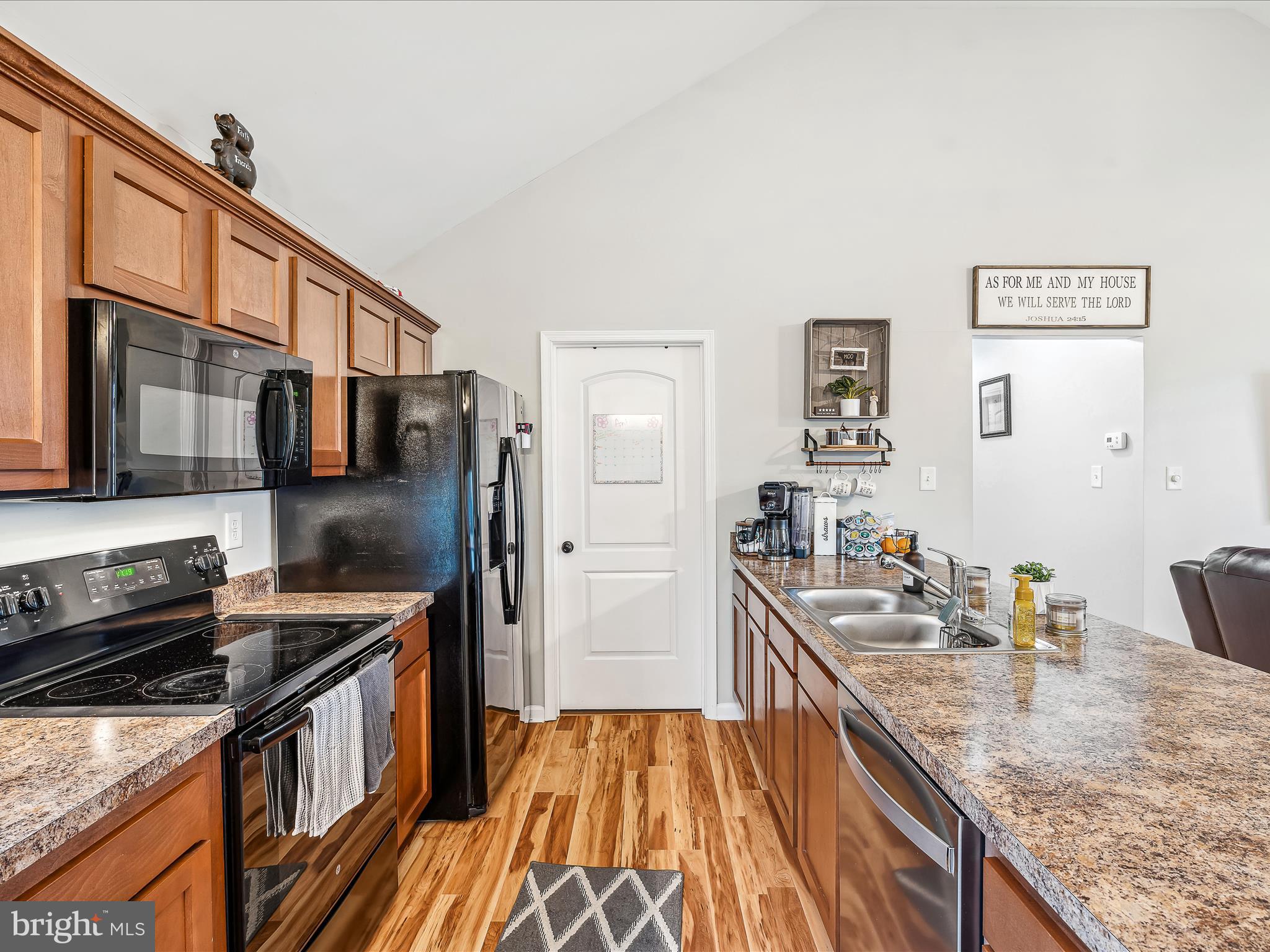 CRESTFIELD - Residential