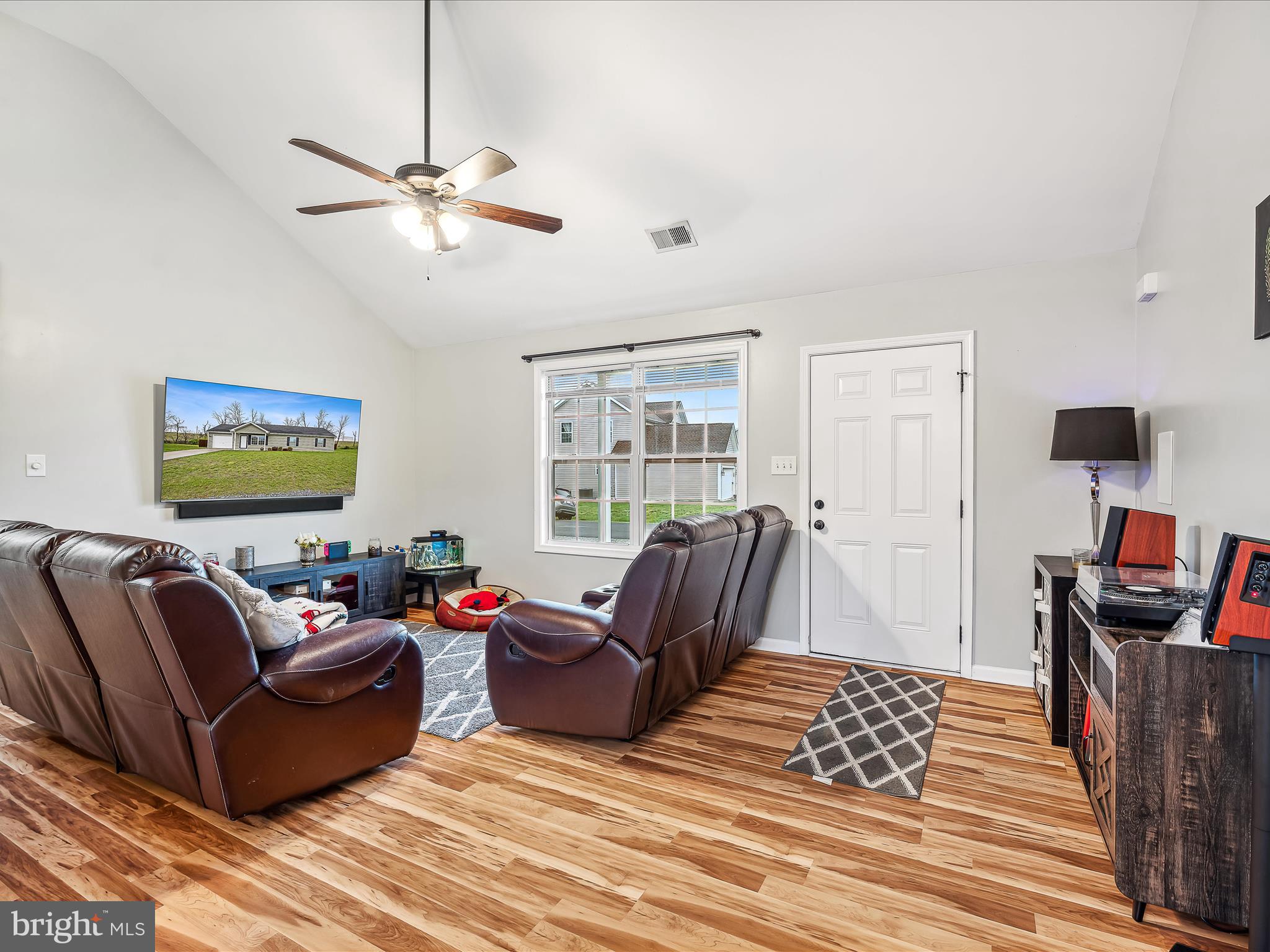 CRESTFIELD - Residential