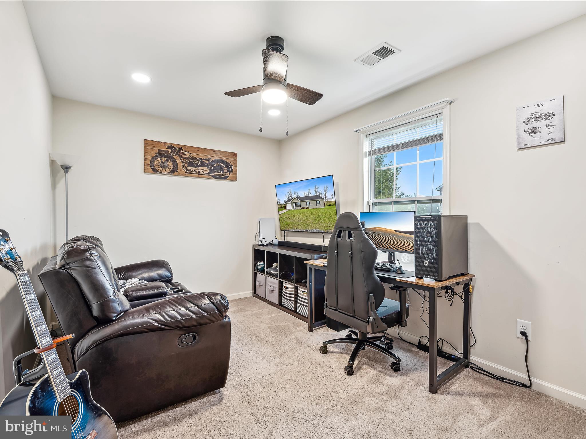 CRESTFIELD - Residential