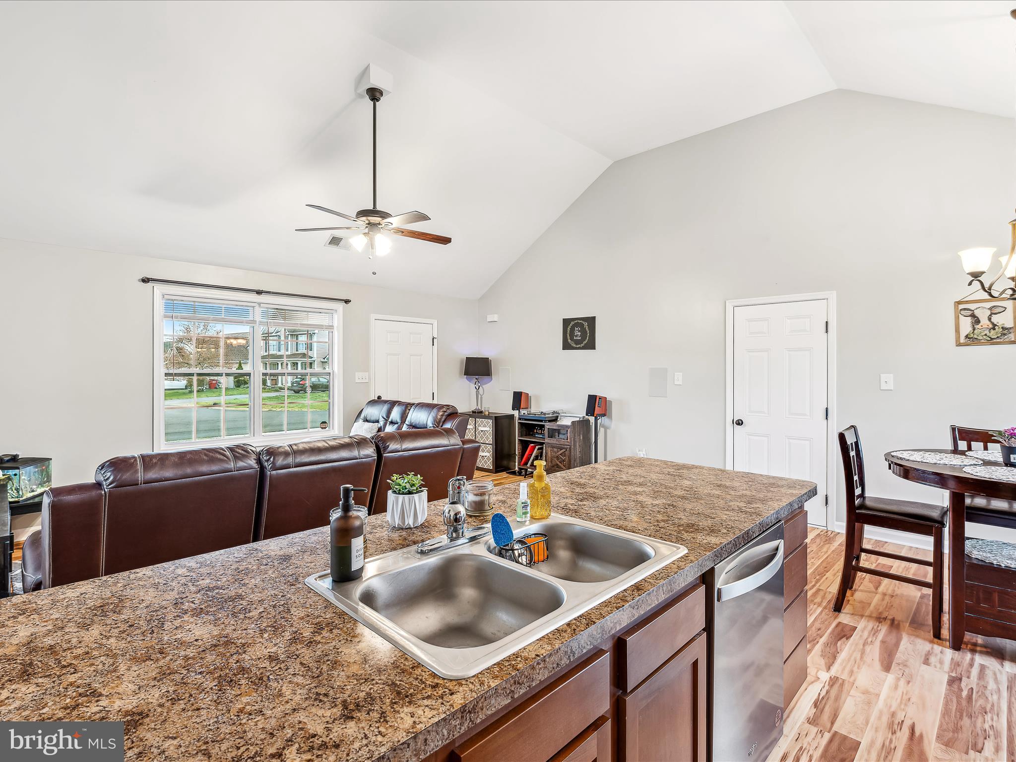 CRESTFIELD - Residential