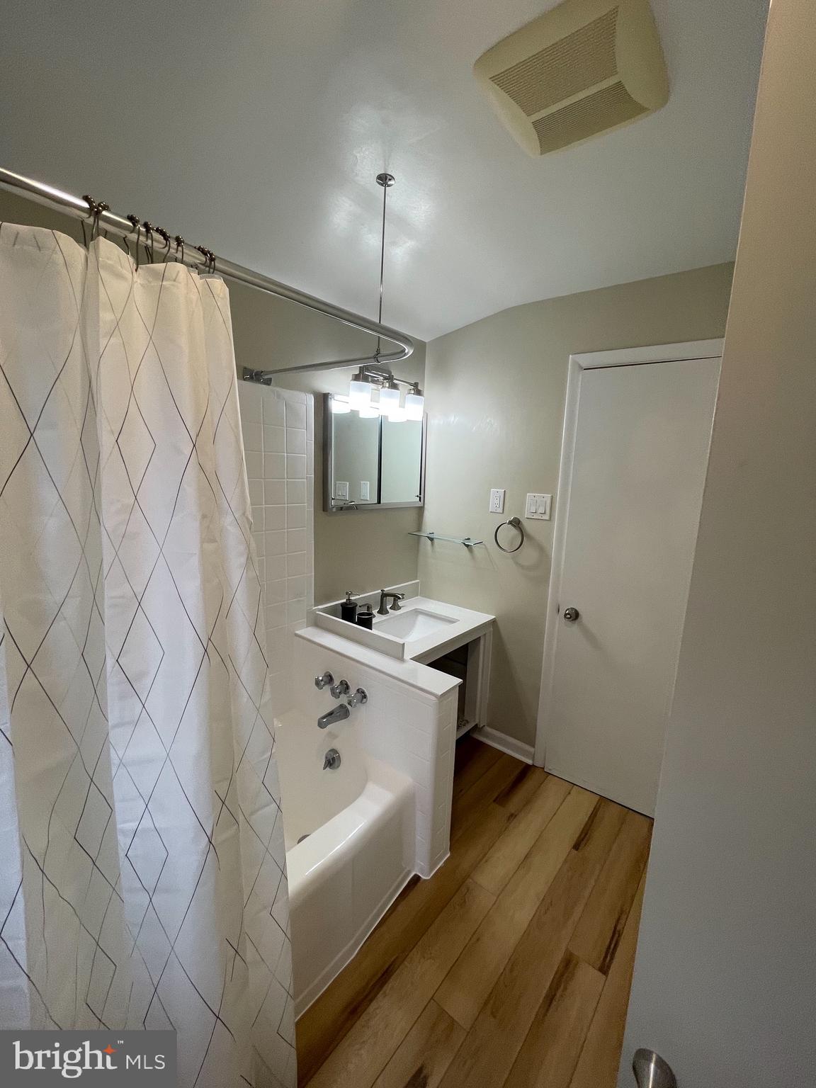 BRADLEY PARK - Residential