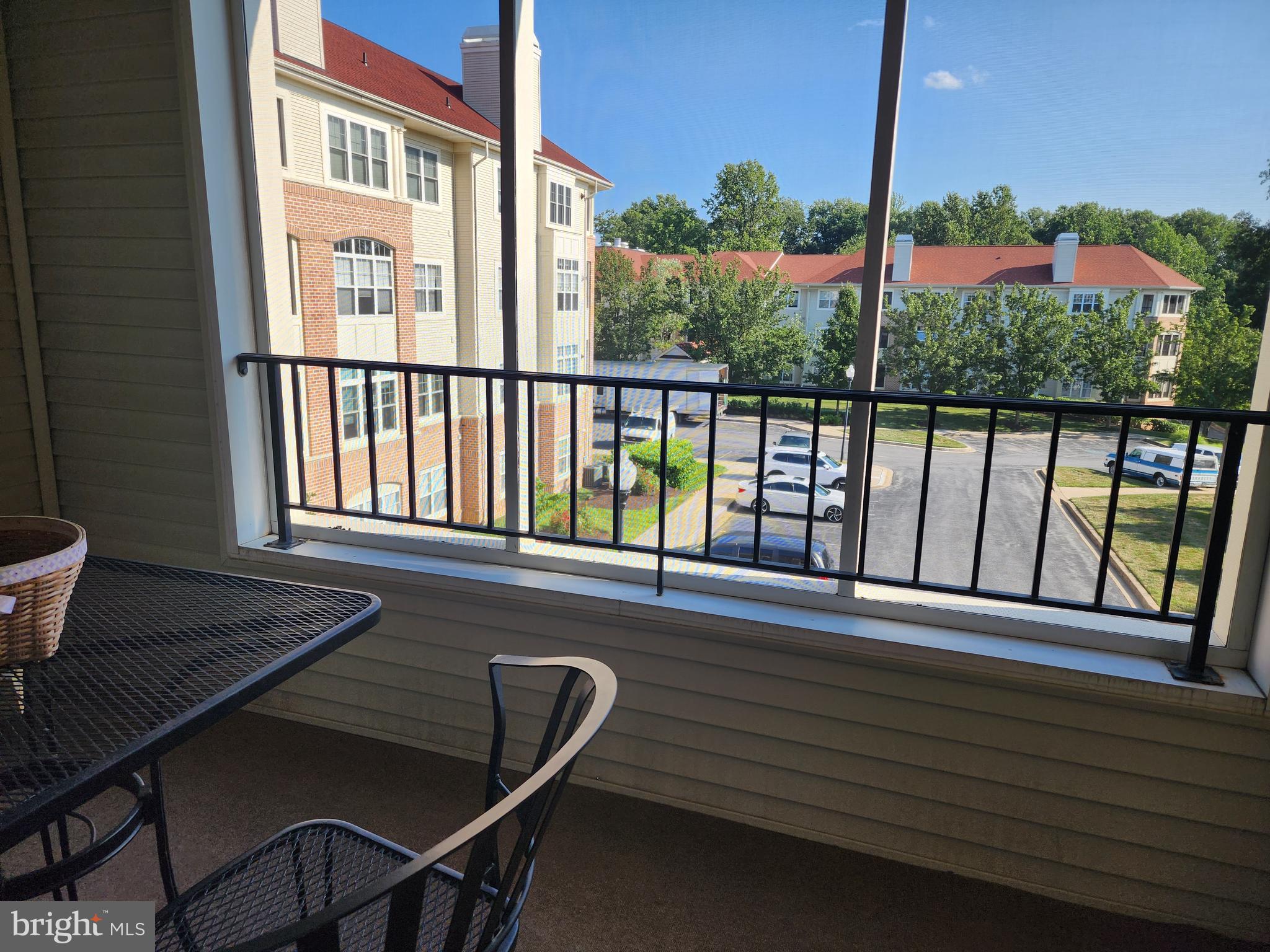 WAVERLY WOODS - Residential Lease