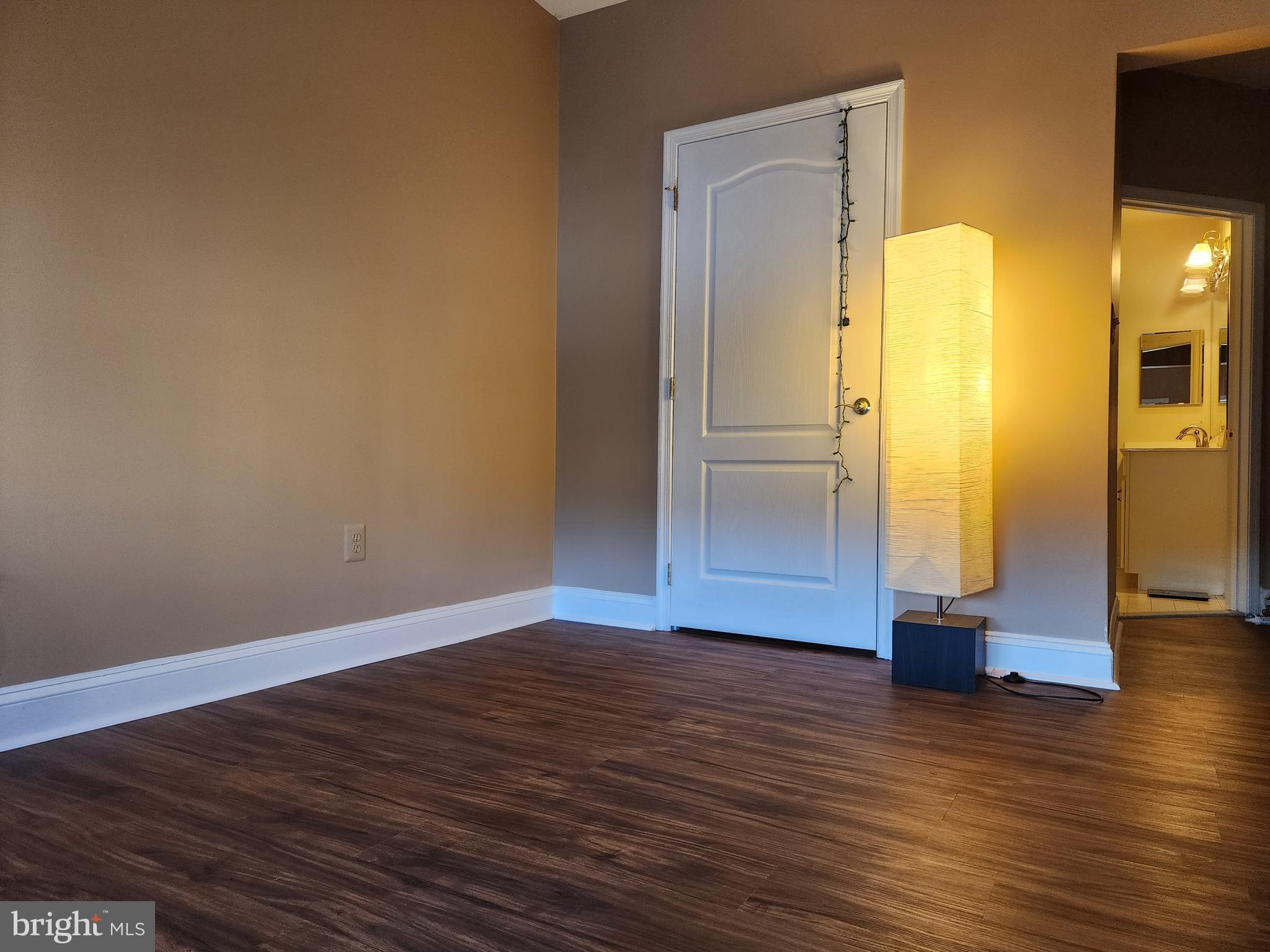 WAVERLY WOODS - Residential Lease