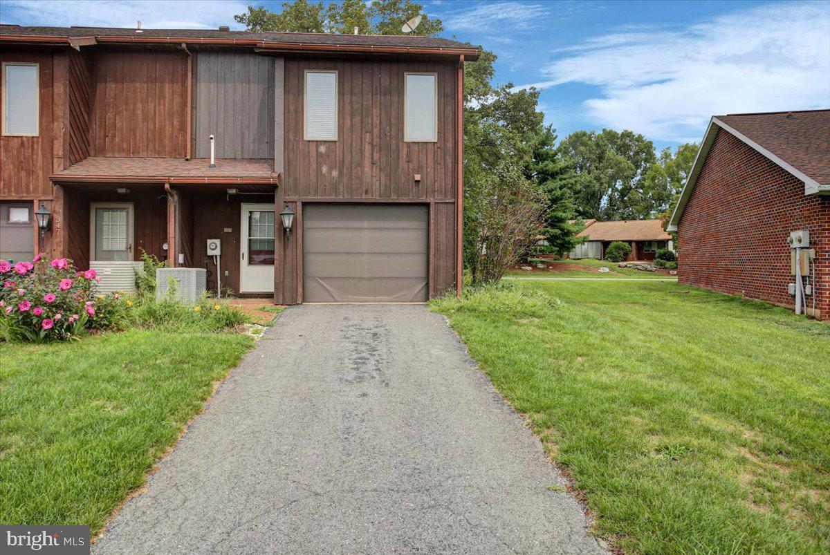 351 STONEGATE COURT