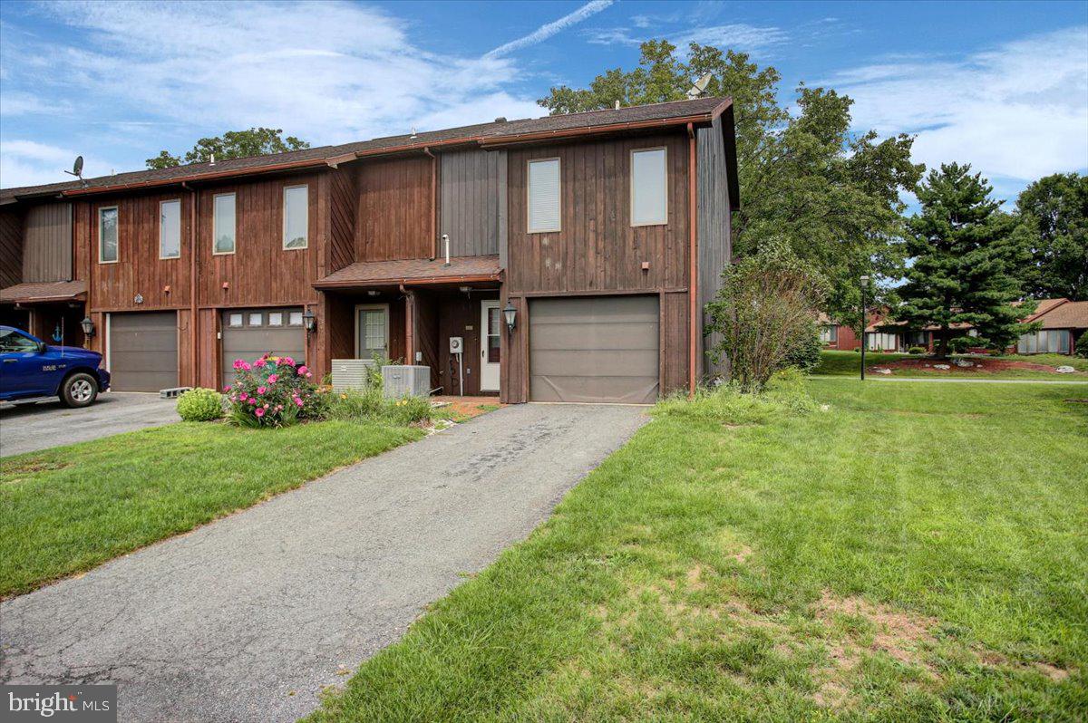 351 STONEGATE COURT
