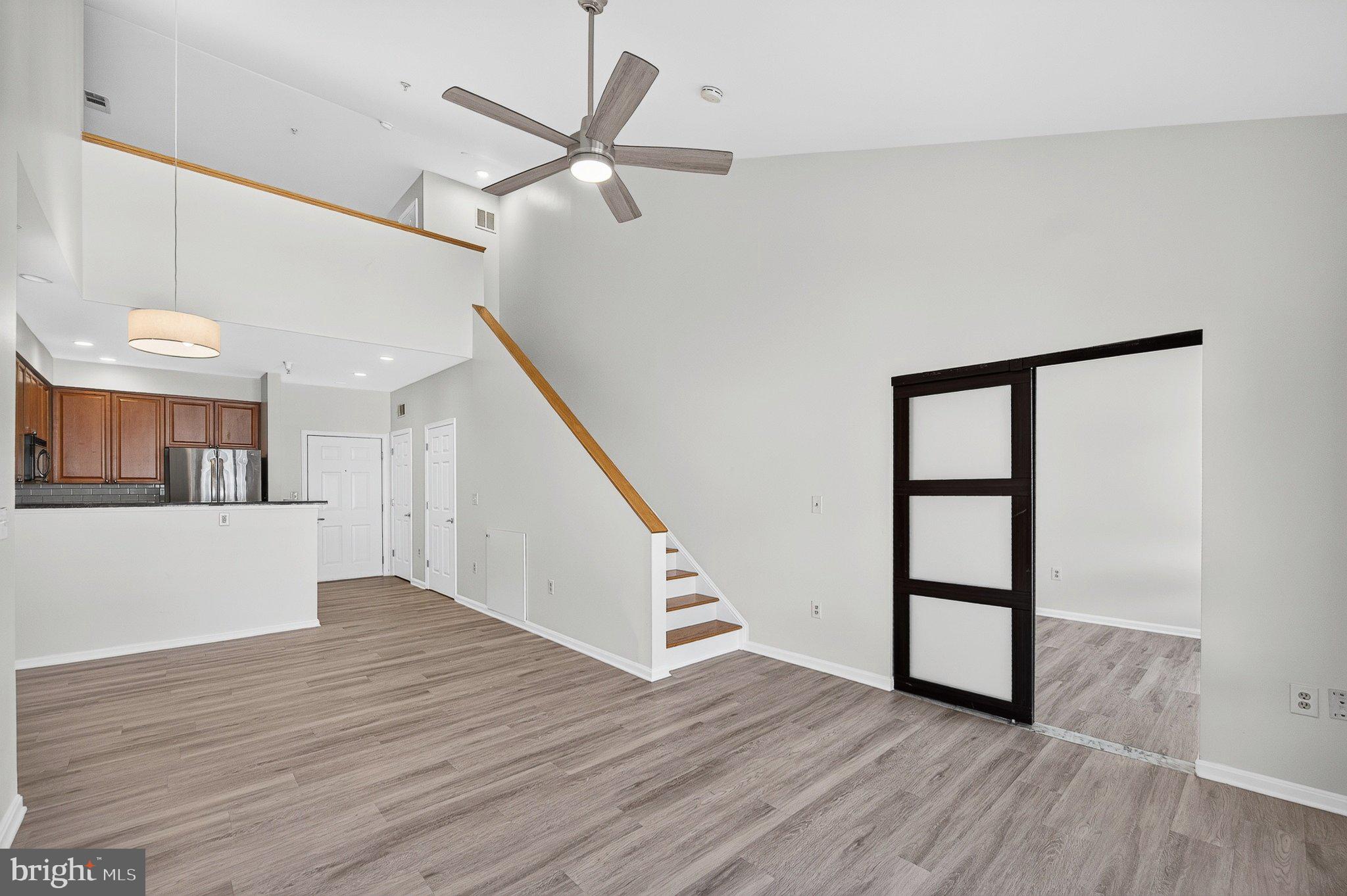 801 S GREENBRIER STREET 404