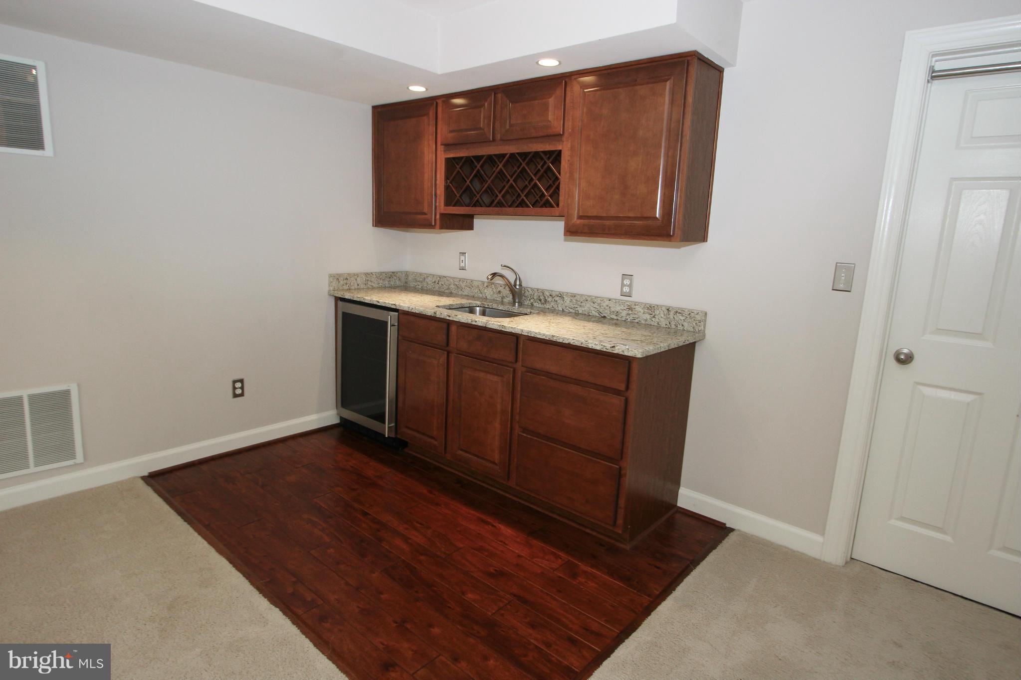 SOUTH RIDING - Residential