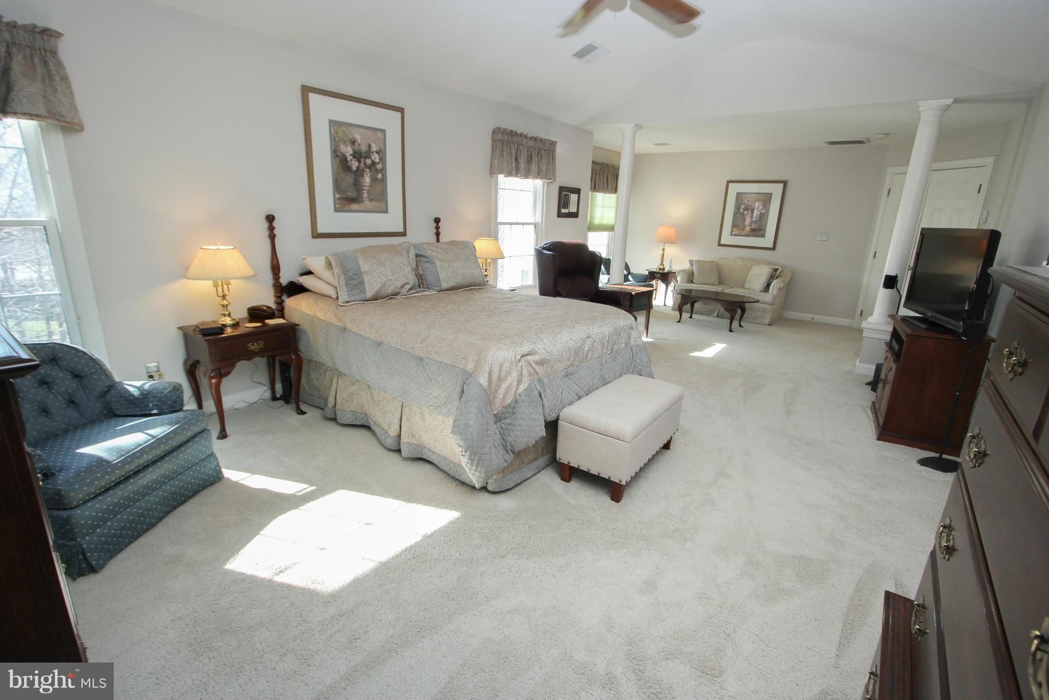 SOUTH RIDING - Residential