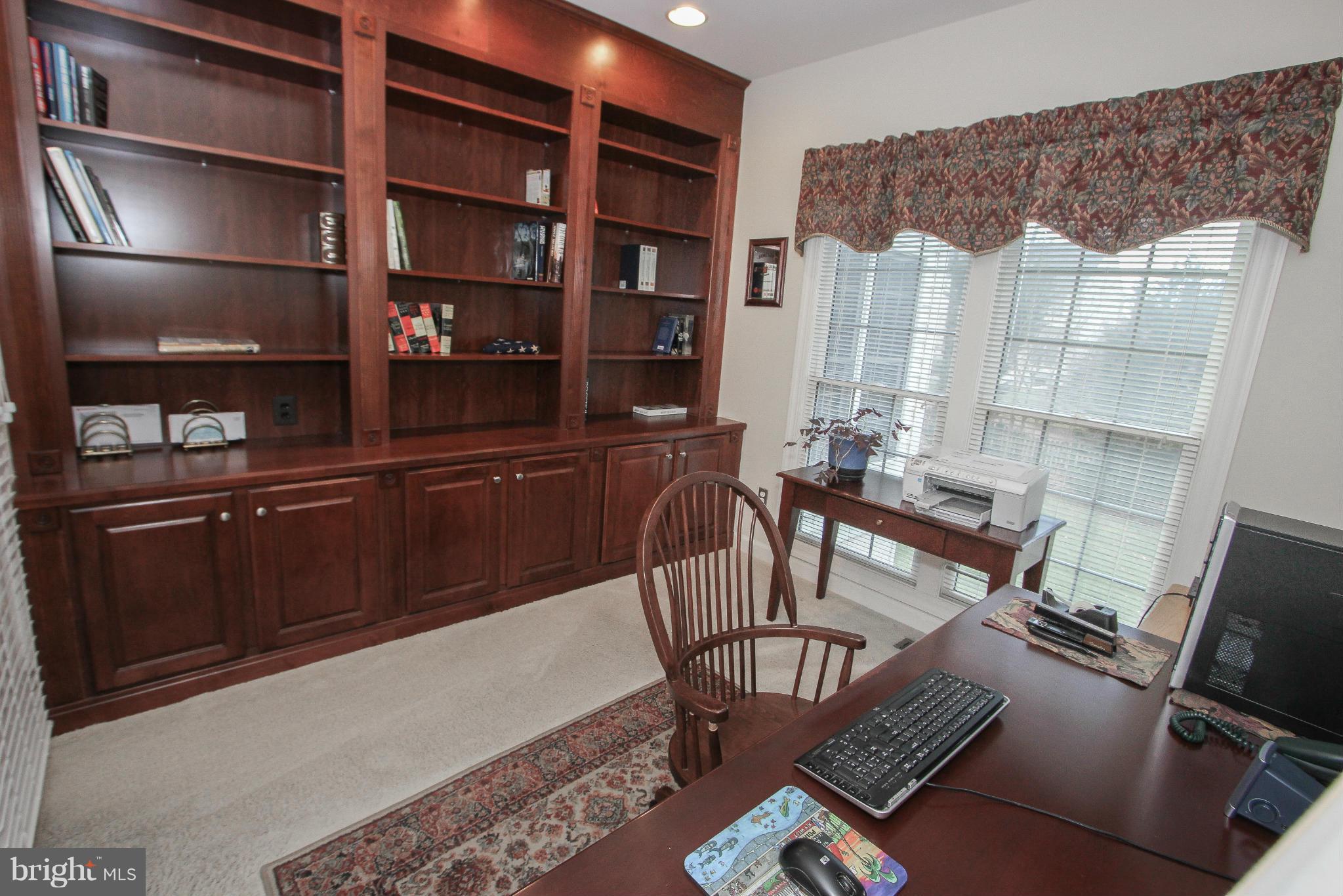 SOUTH RIDING - Residential