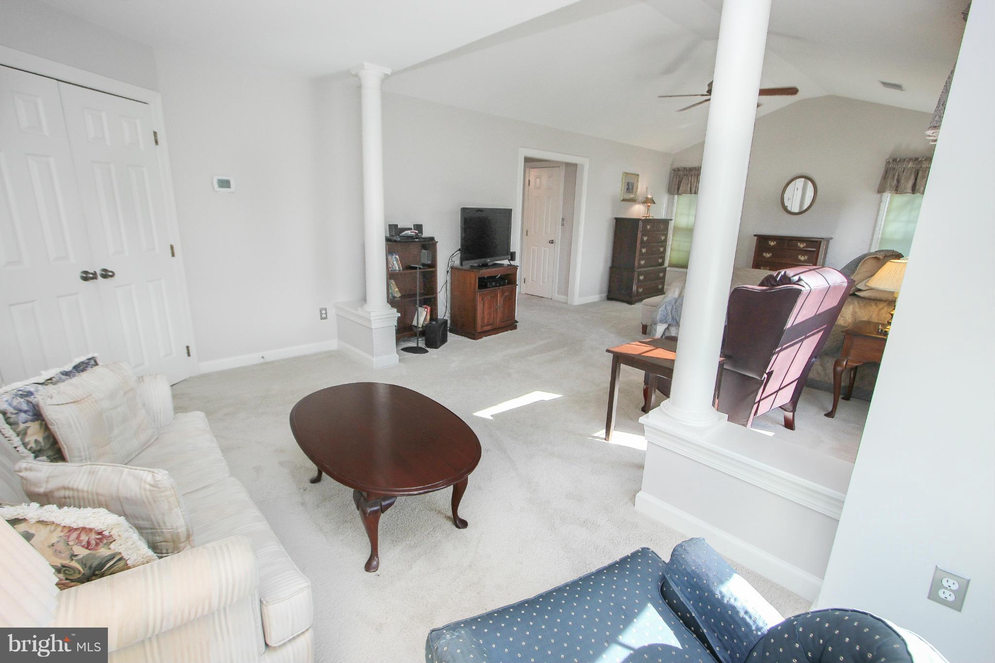 SOUTH RIDING - Residential