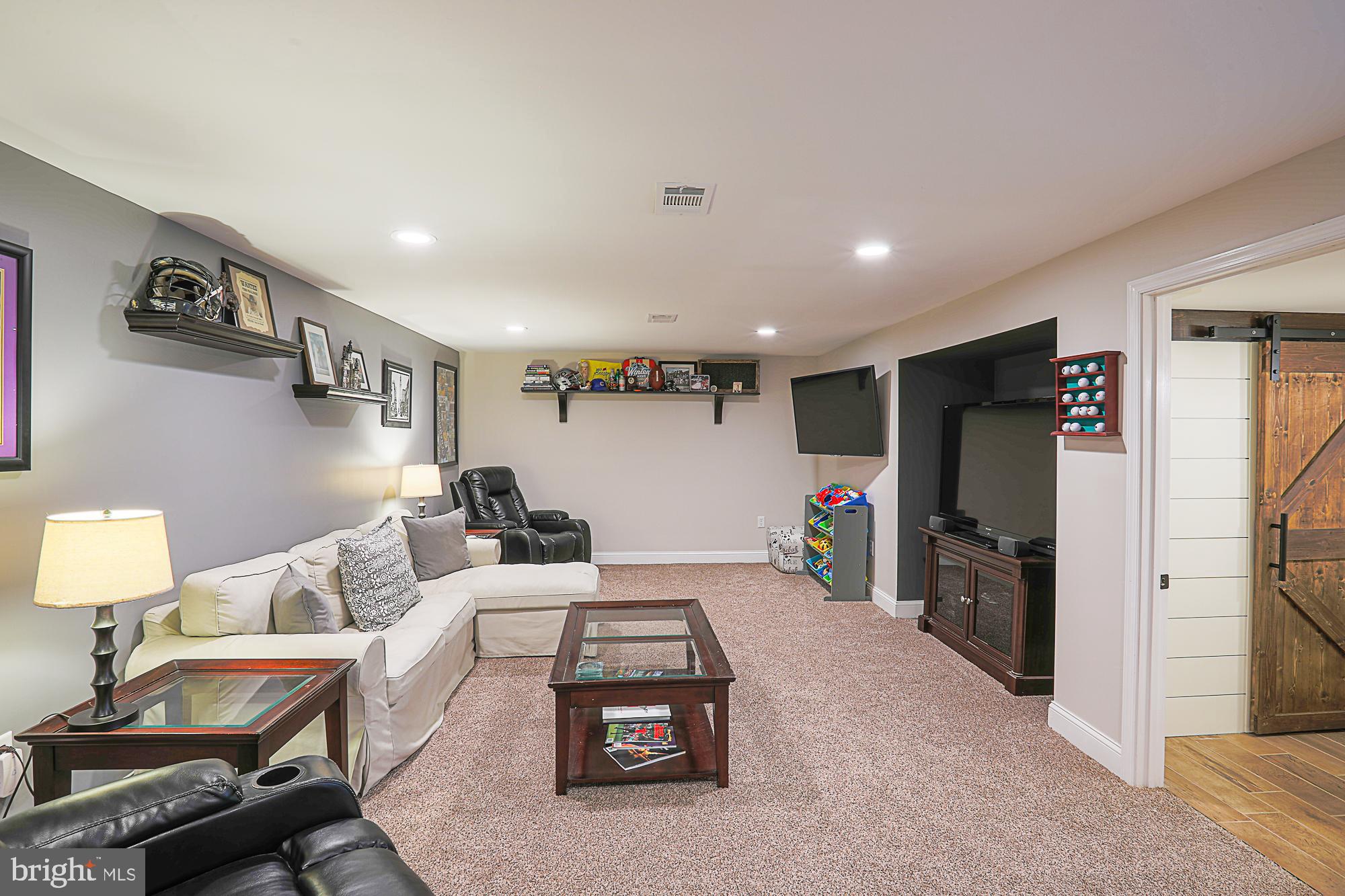 PLEASANT HILLS - Residential