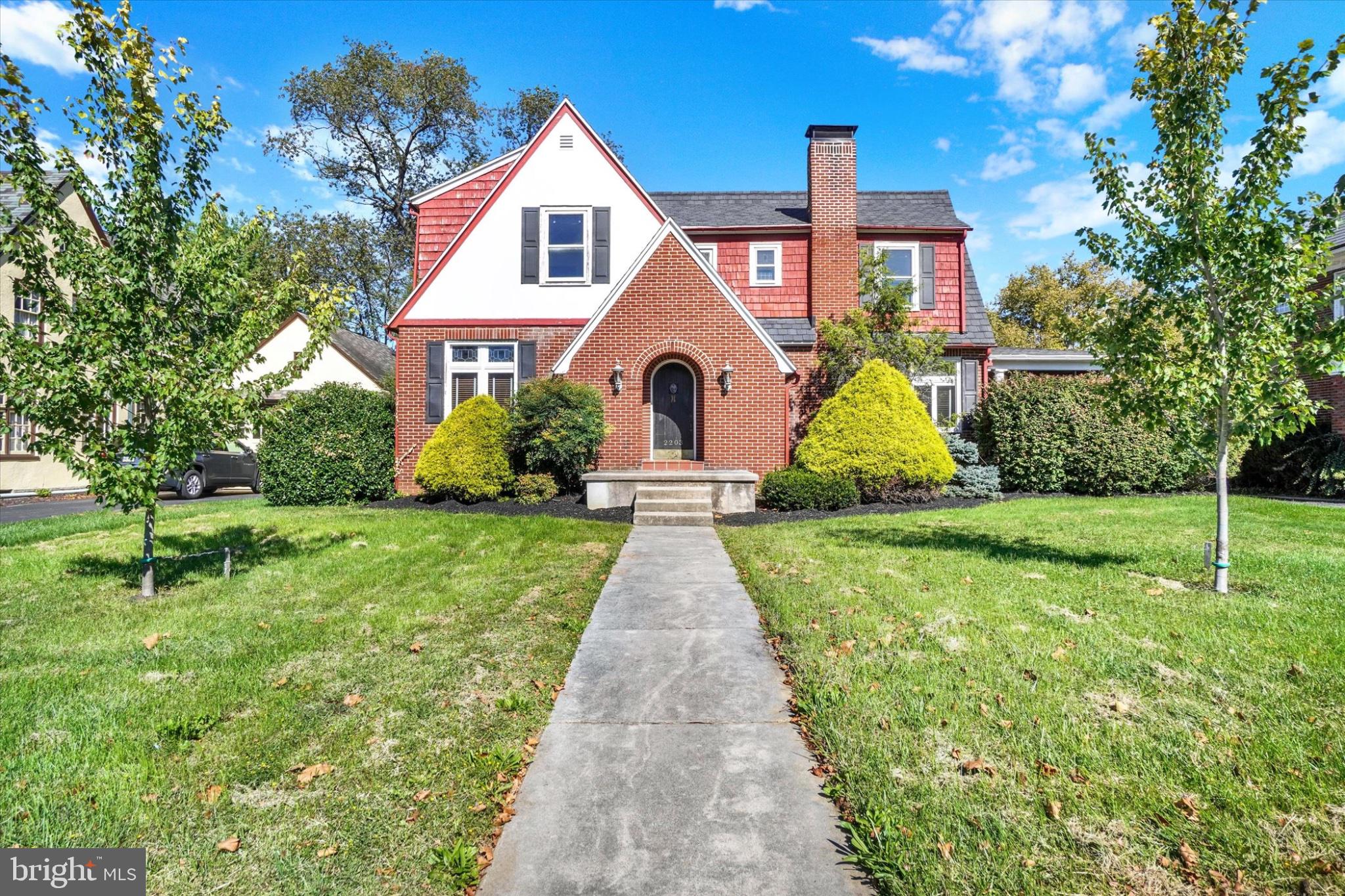 2203 E MARKET STREET