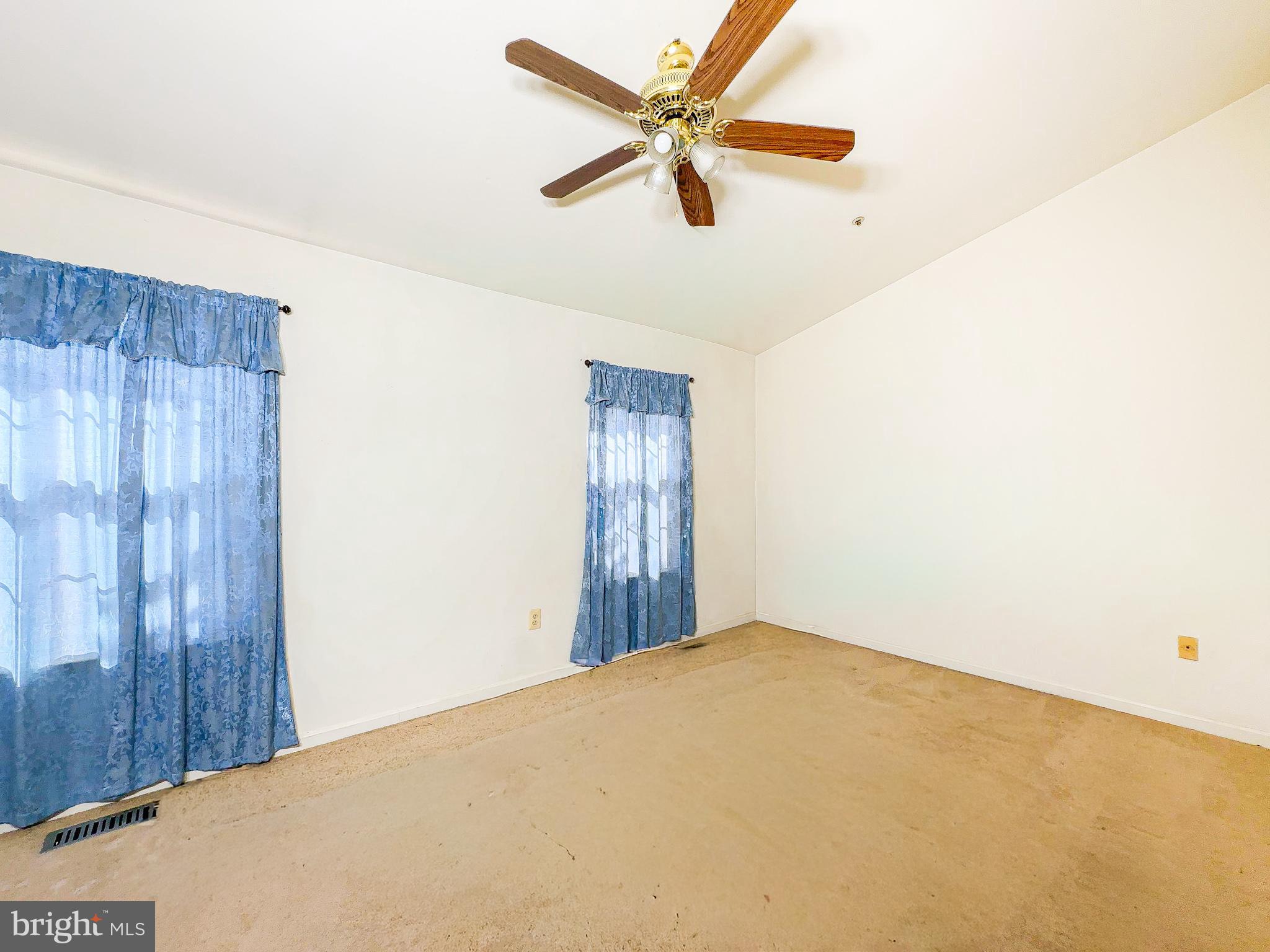 FORESTVILLE PARK - Residential